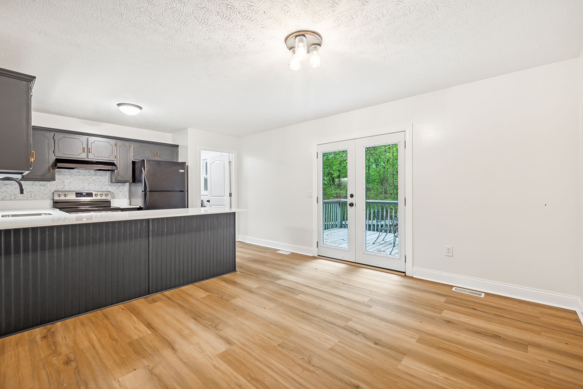 1101 Johns Rd