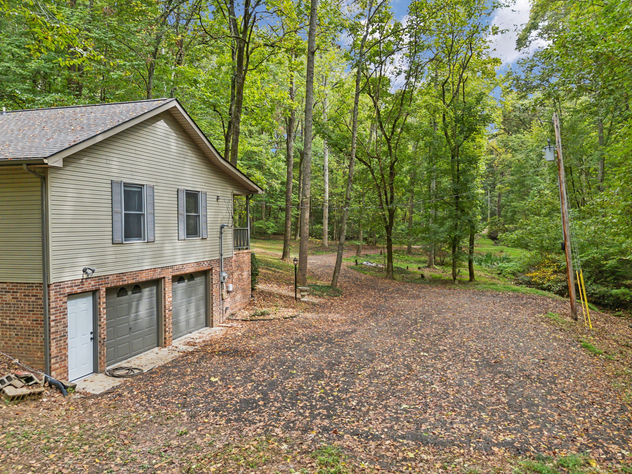 1101 Johns Rd