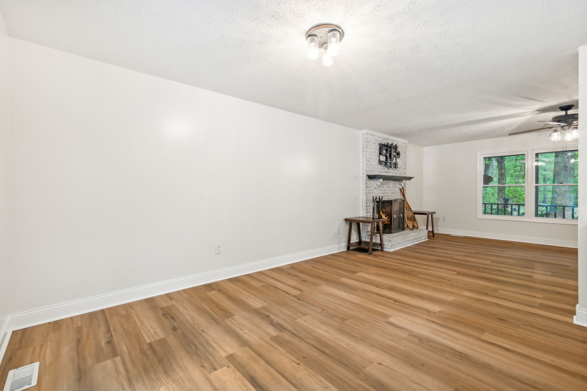 1101 Johns Rd