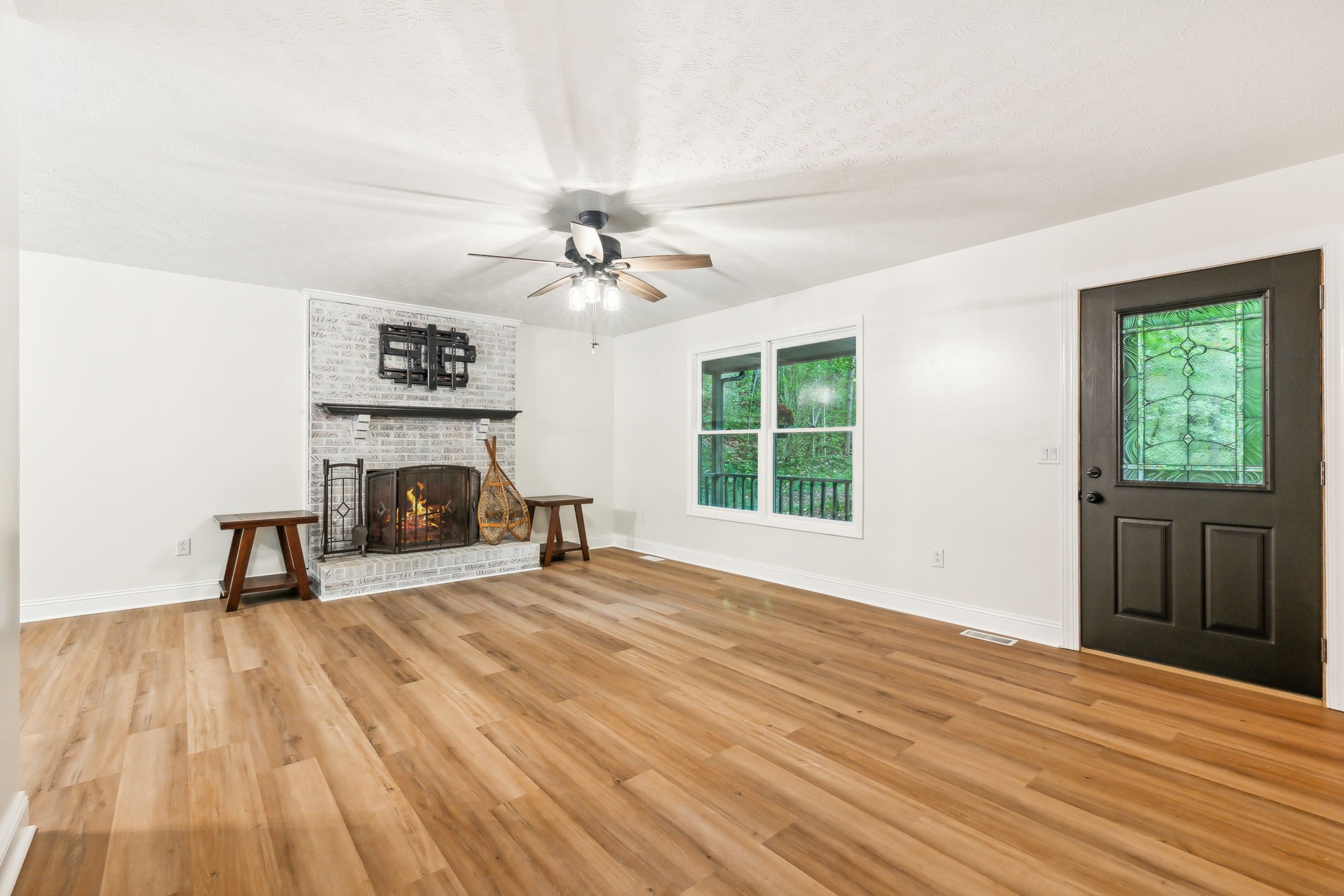 1101 Johns Rd