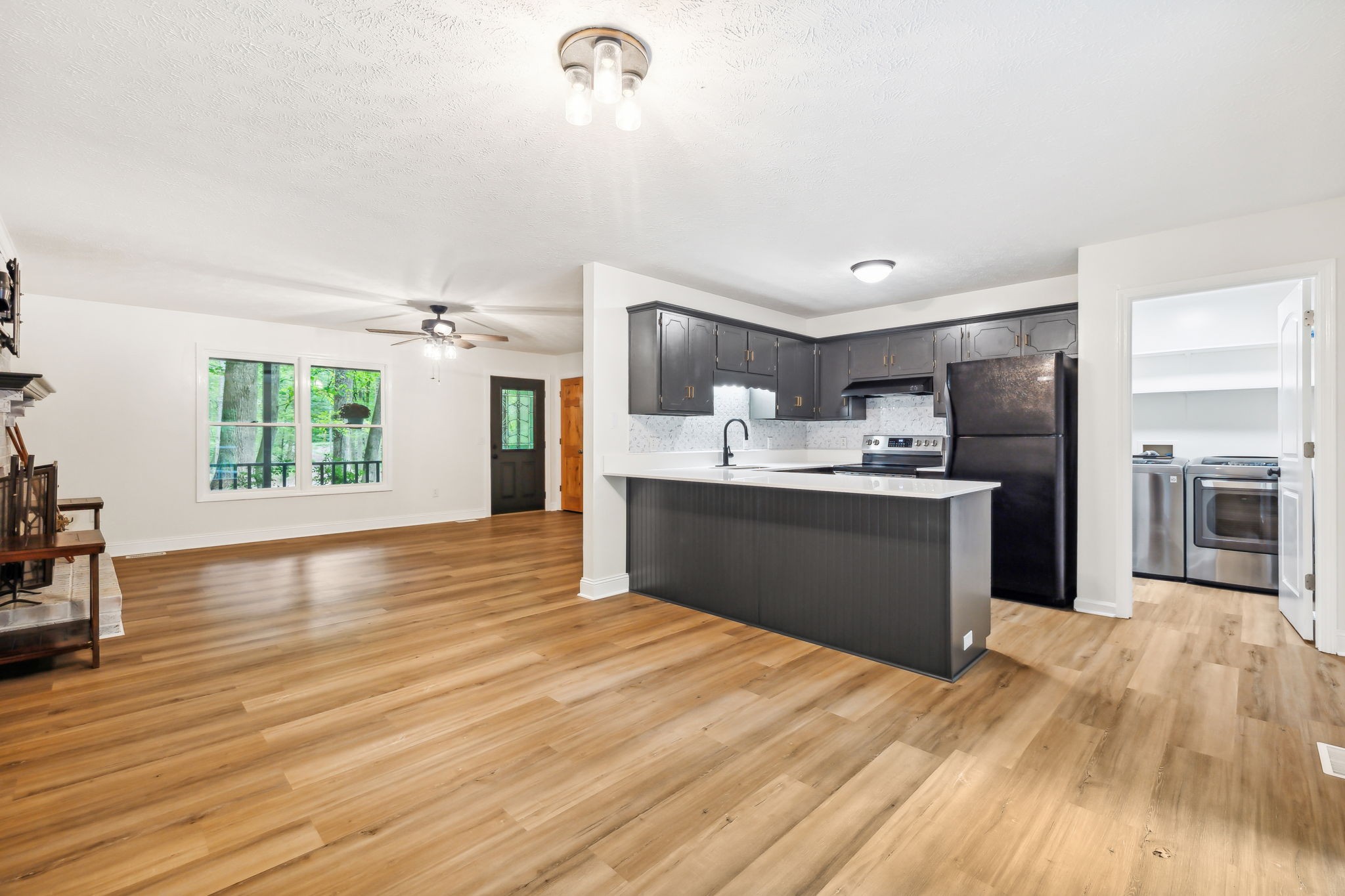 1101 Johns Rd