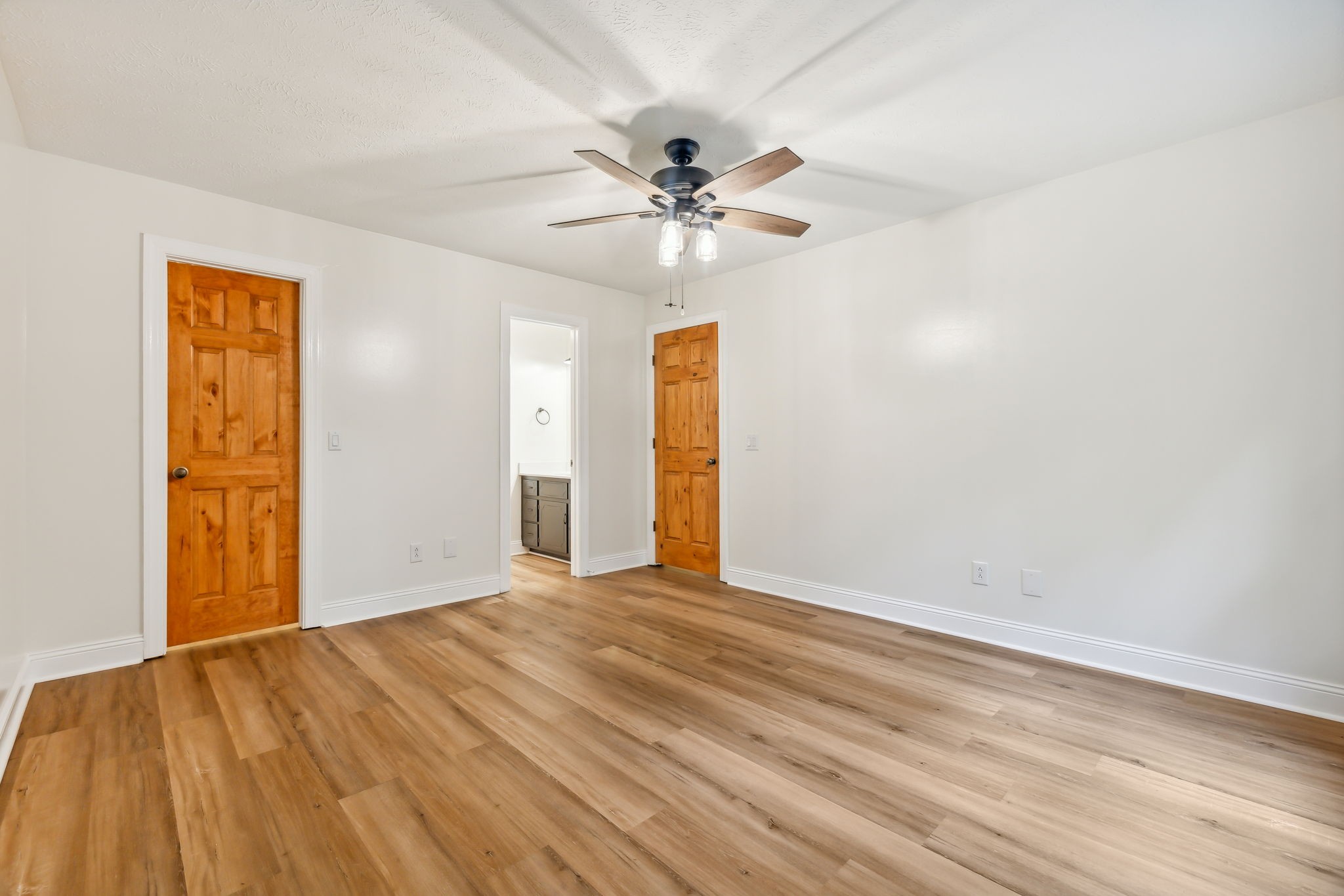 1101 Johns Rd