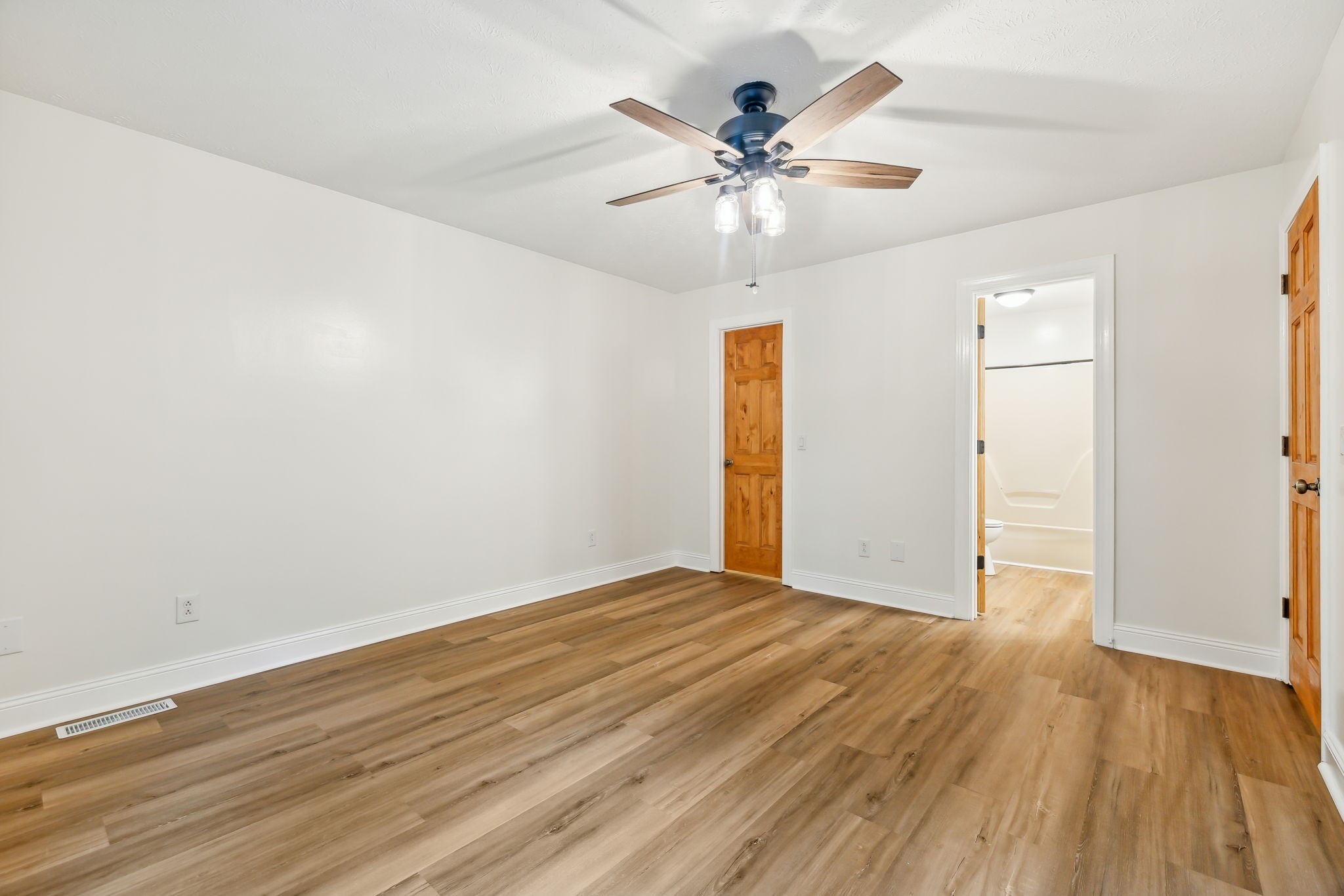 1101 Johns Rd