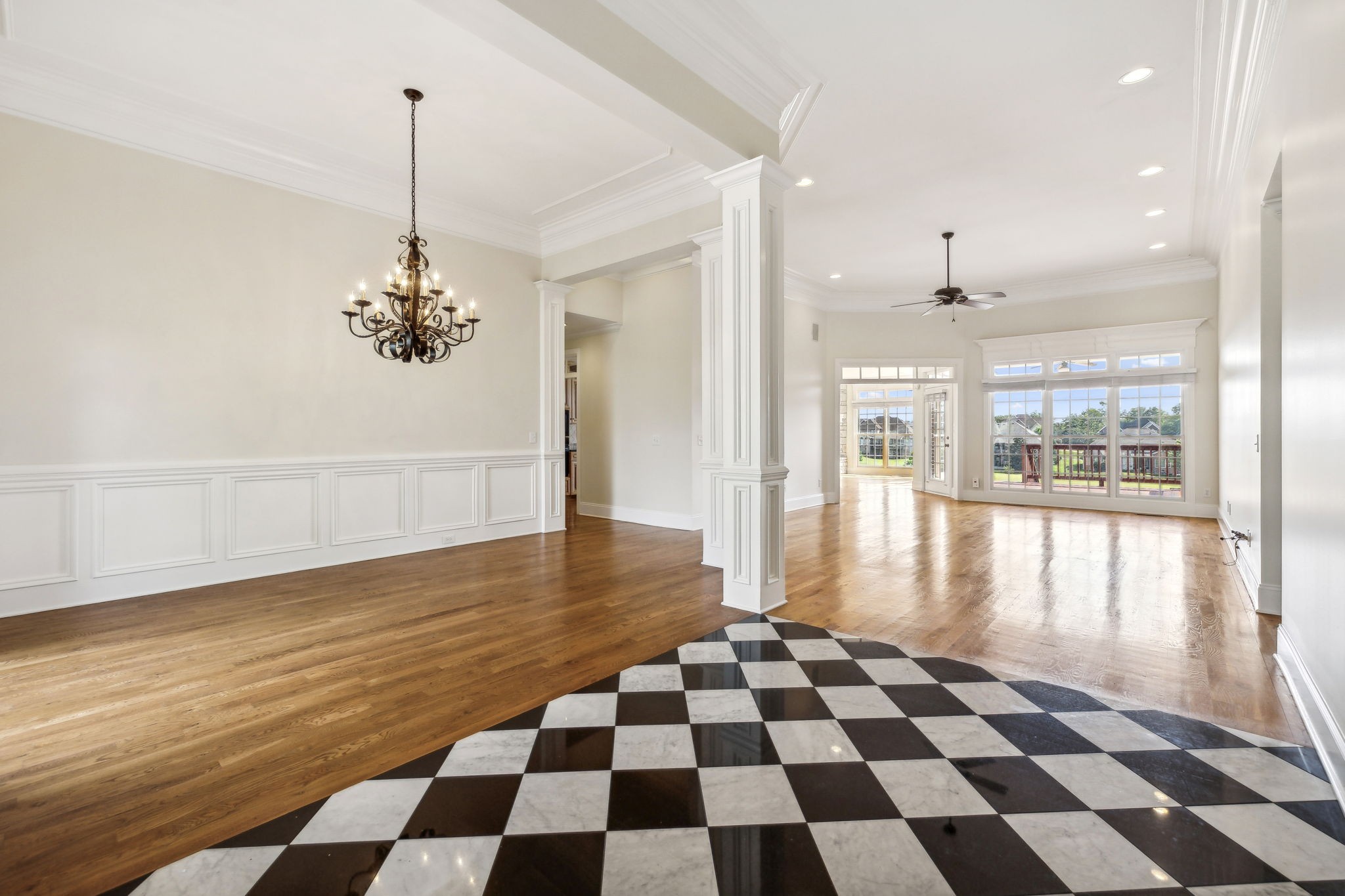 501 Five Oaks Blvd