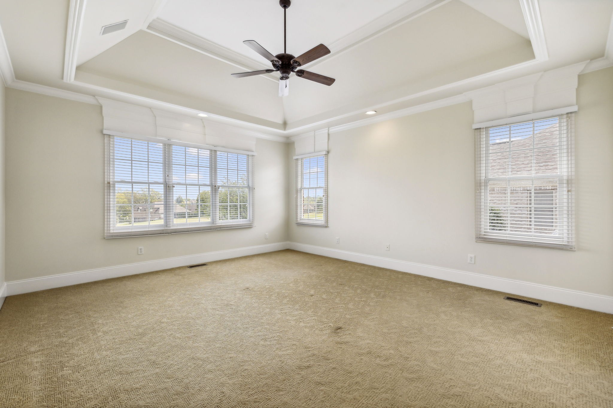 501 Five Oaks Blvd