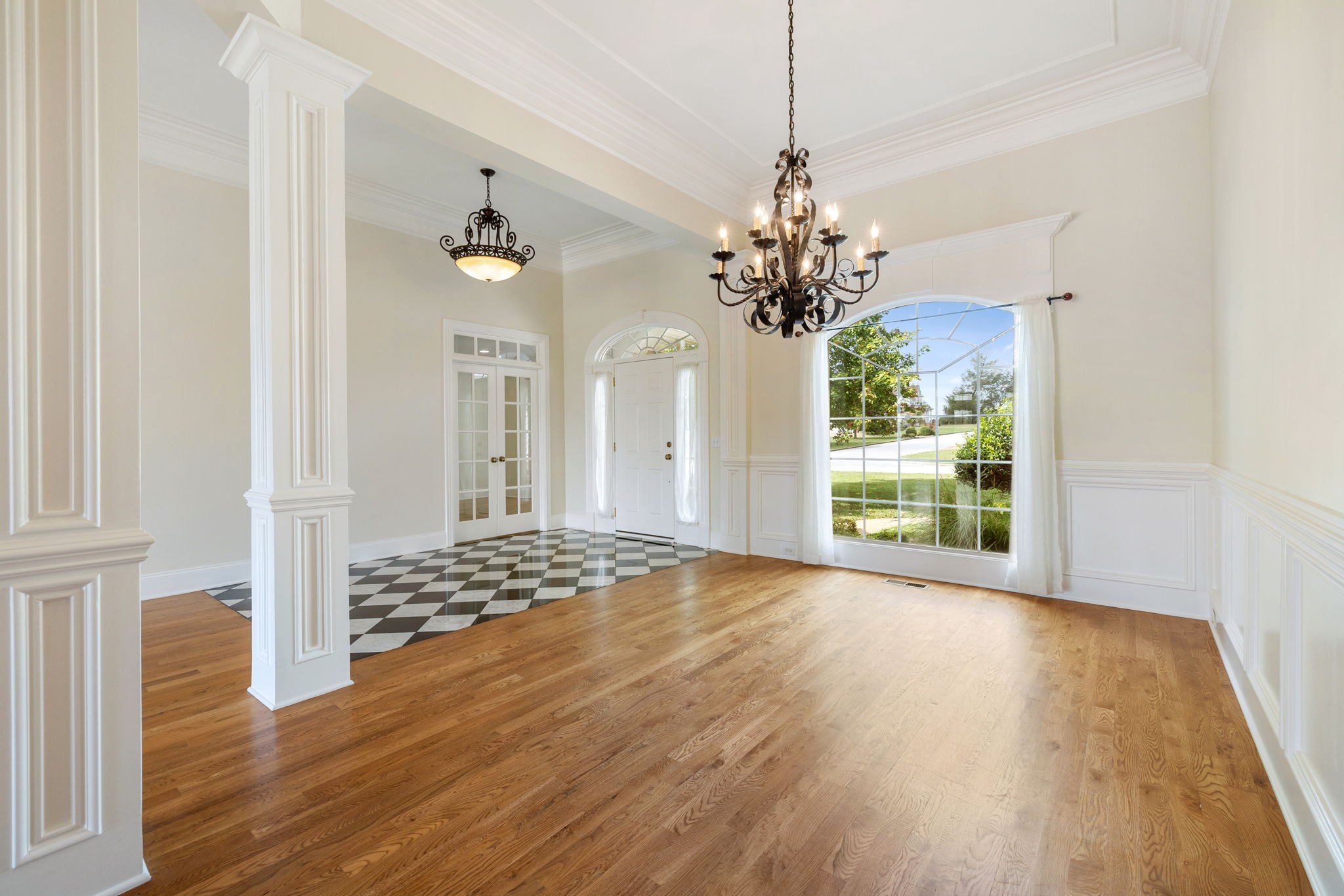 501 Five Oaks Blvd