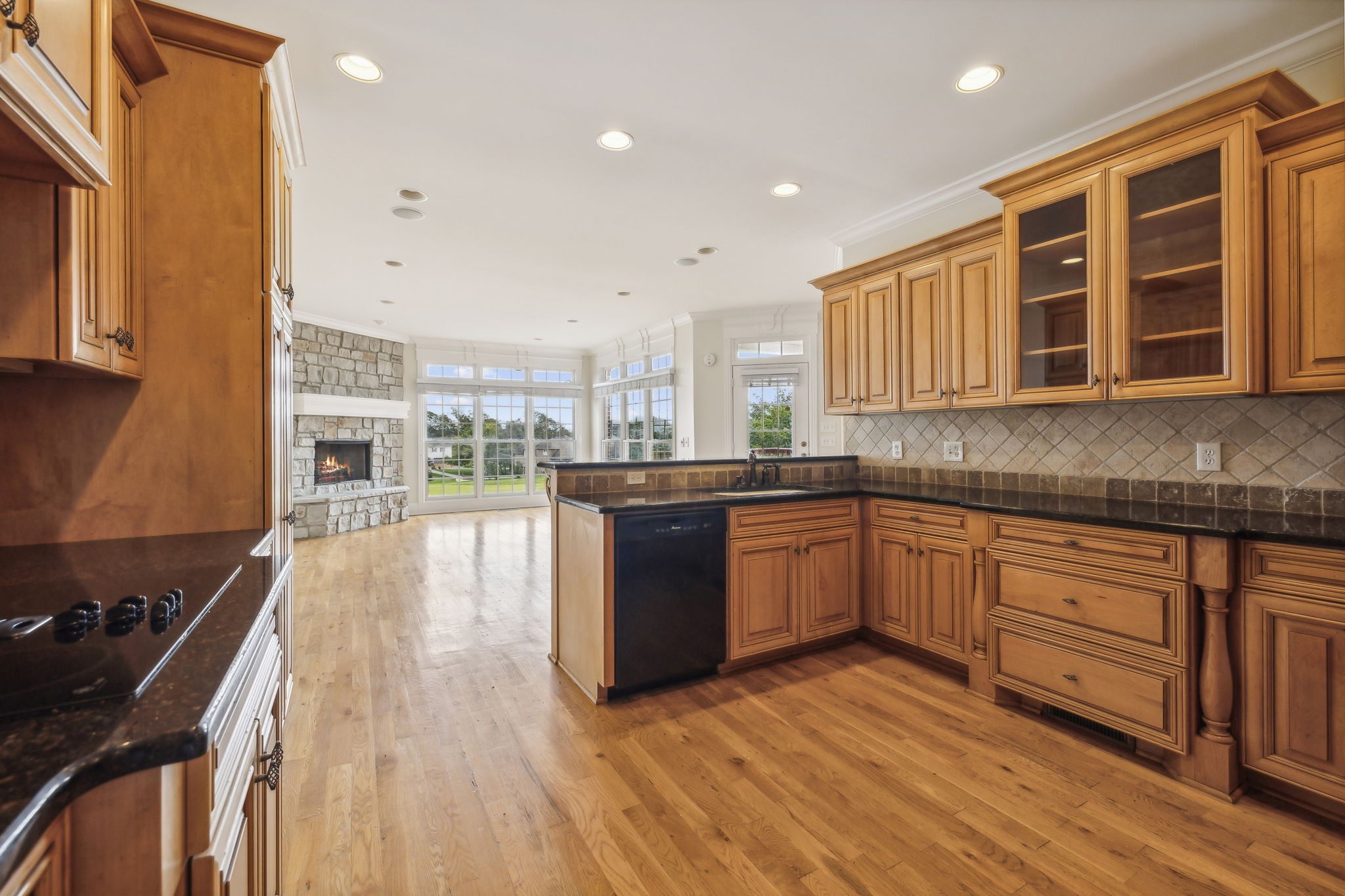 501 Five Oaks Blvd