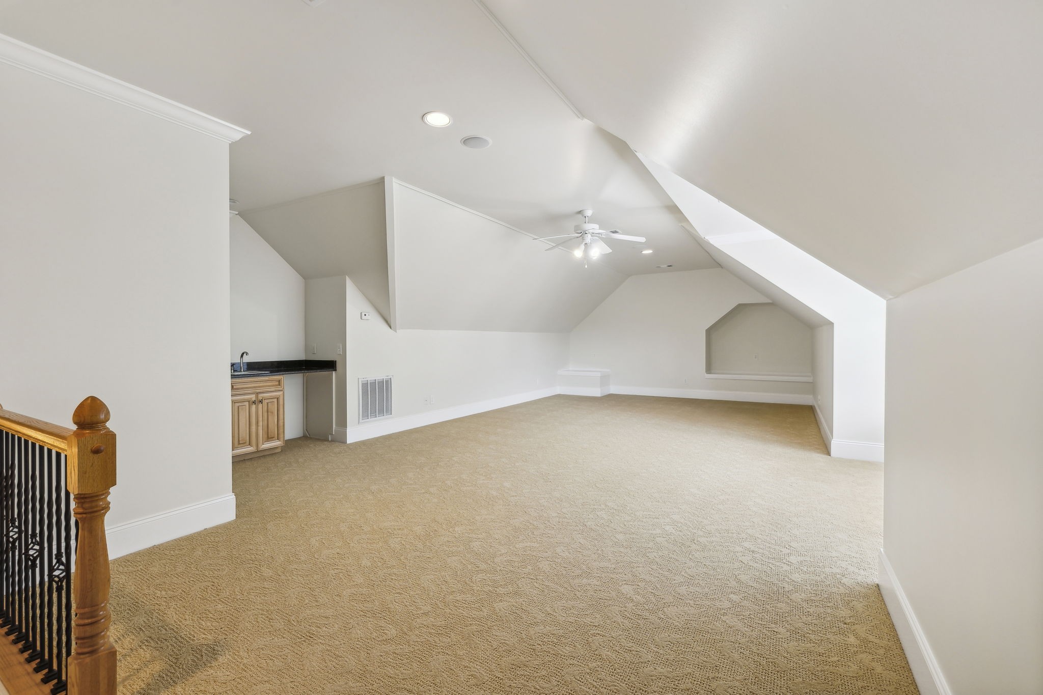 501 Five Oaks Blvd