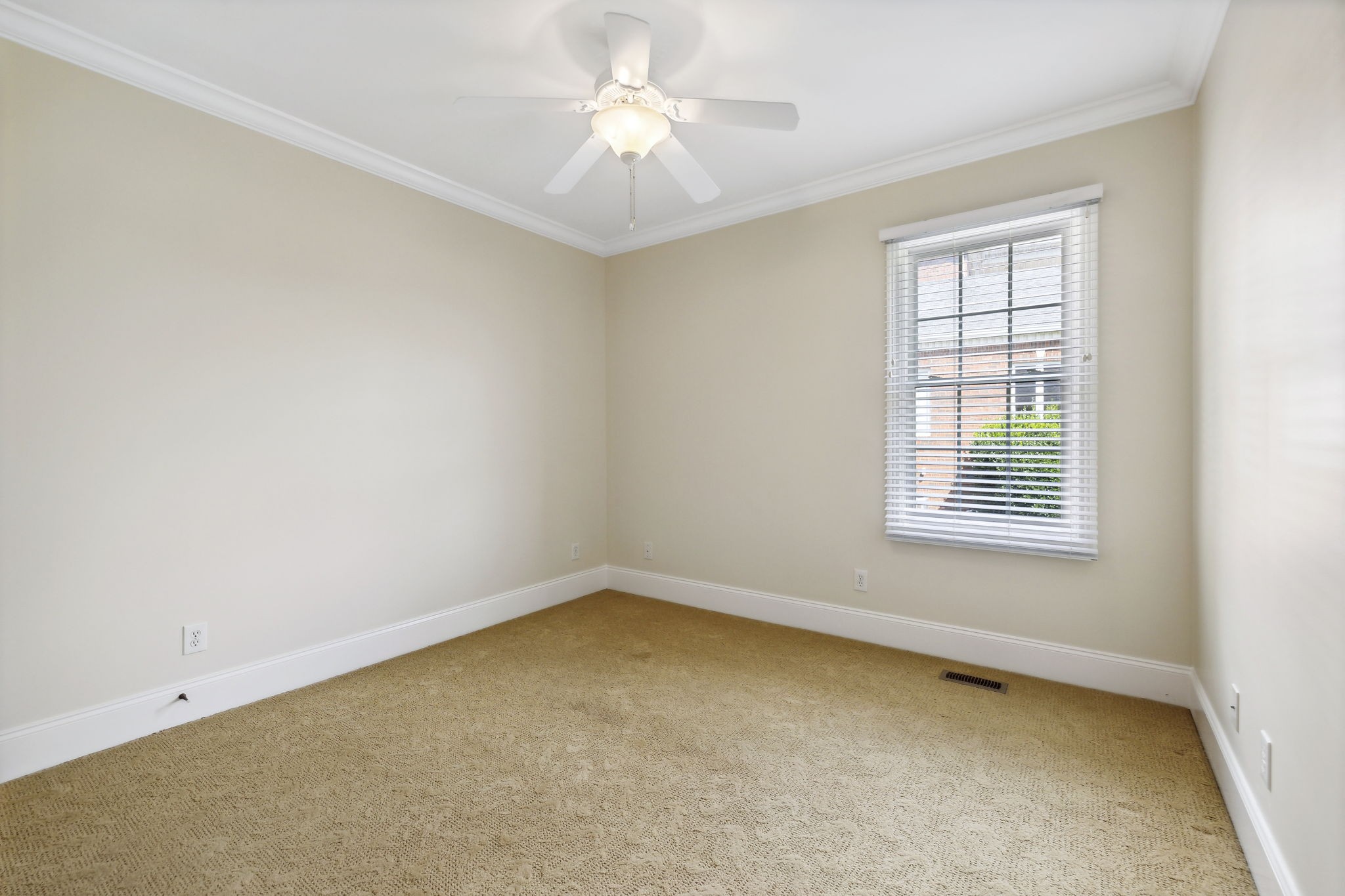 501 Five Oaks Blvd