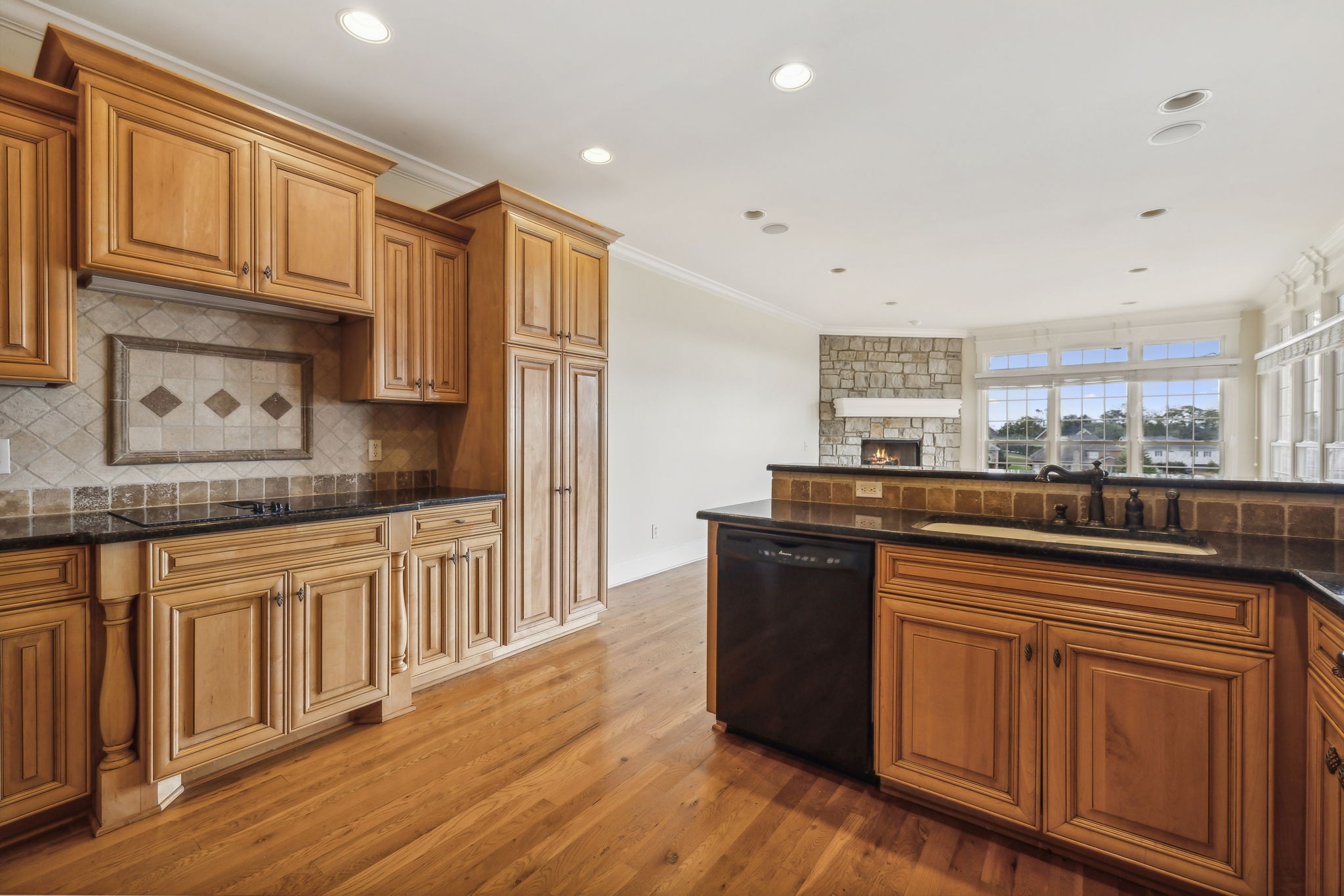 501 Five Oaks Blvd