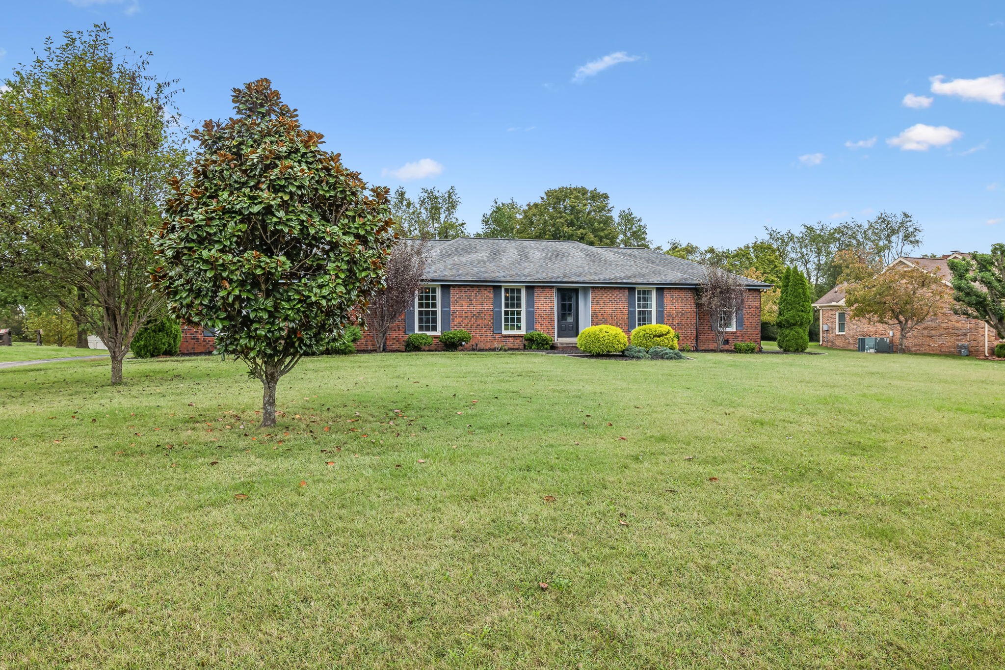 1704 Valleyview Dr