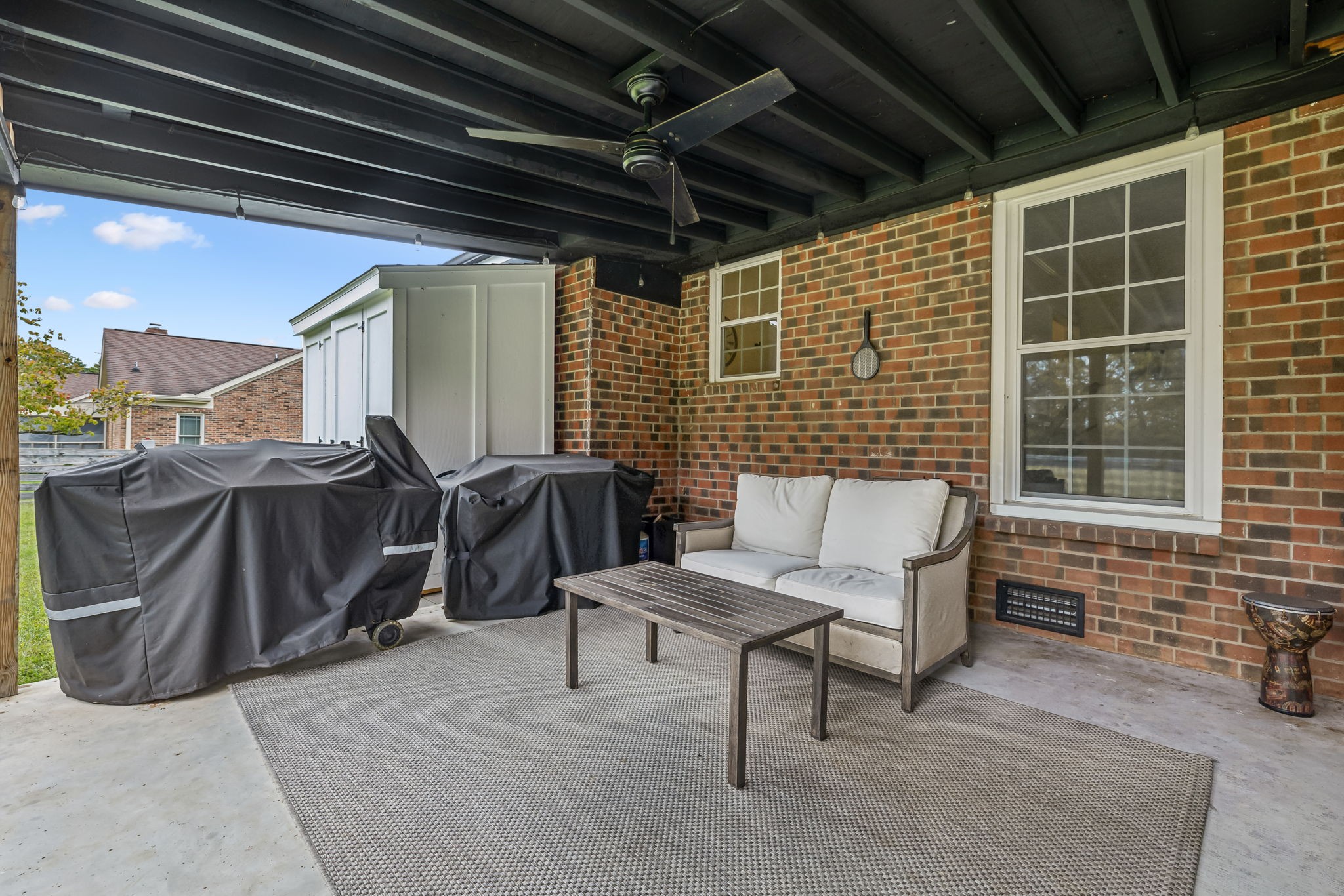 1704 Valleyview Dr