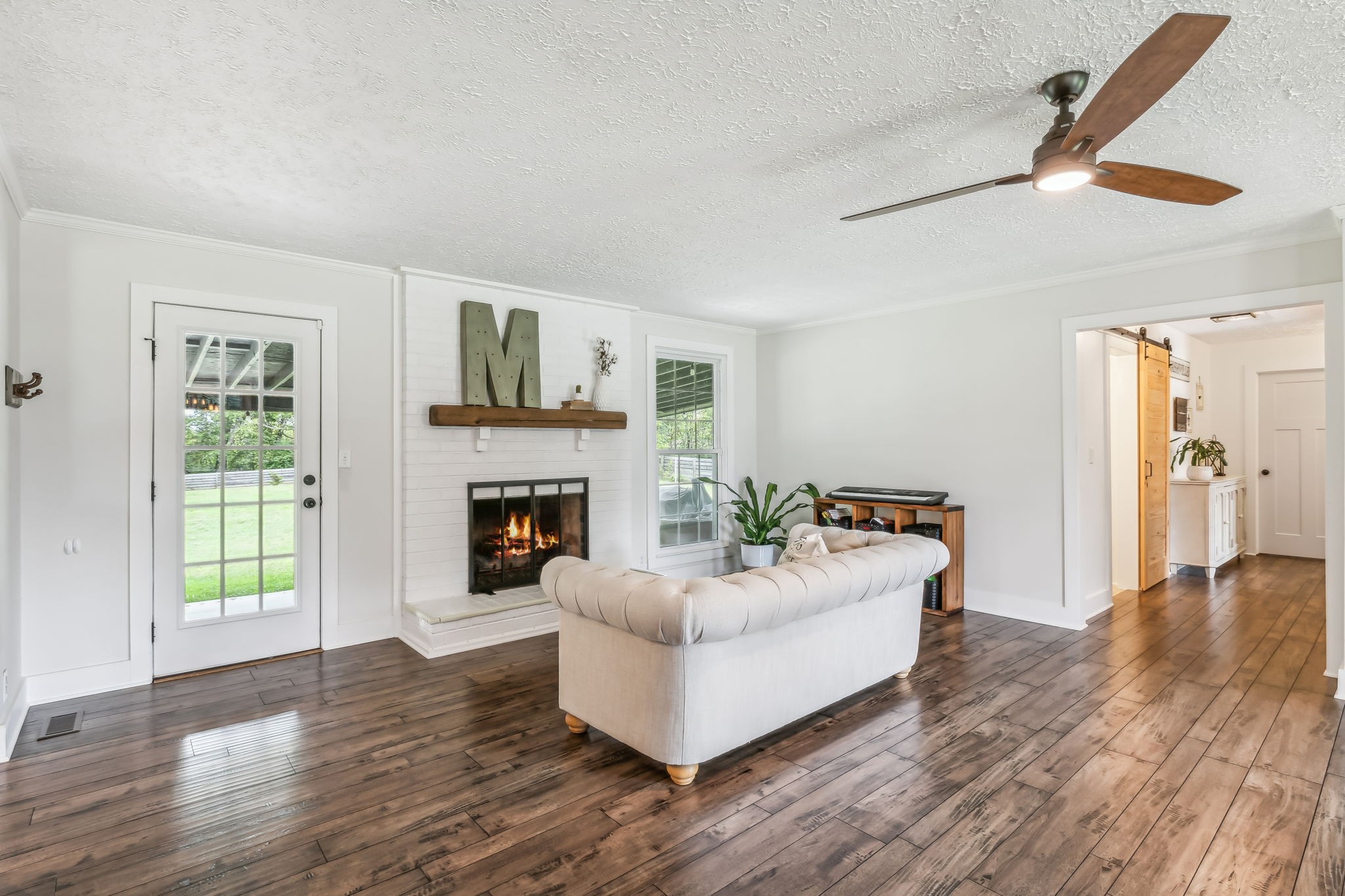 1704 Valleyview Dr