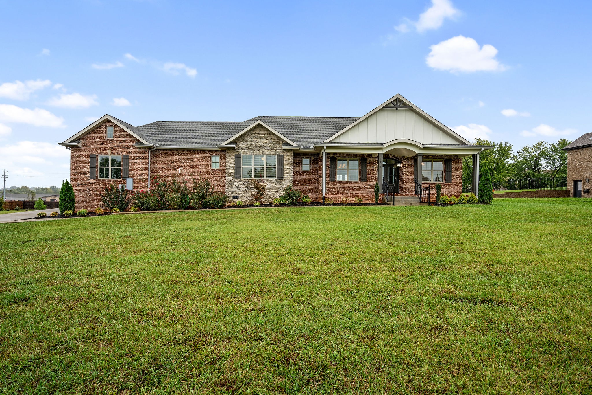 1407 Barrett Dr