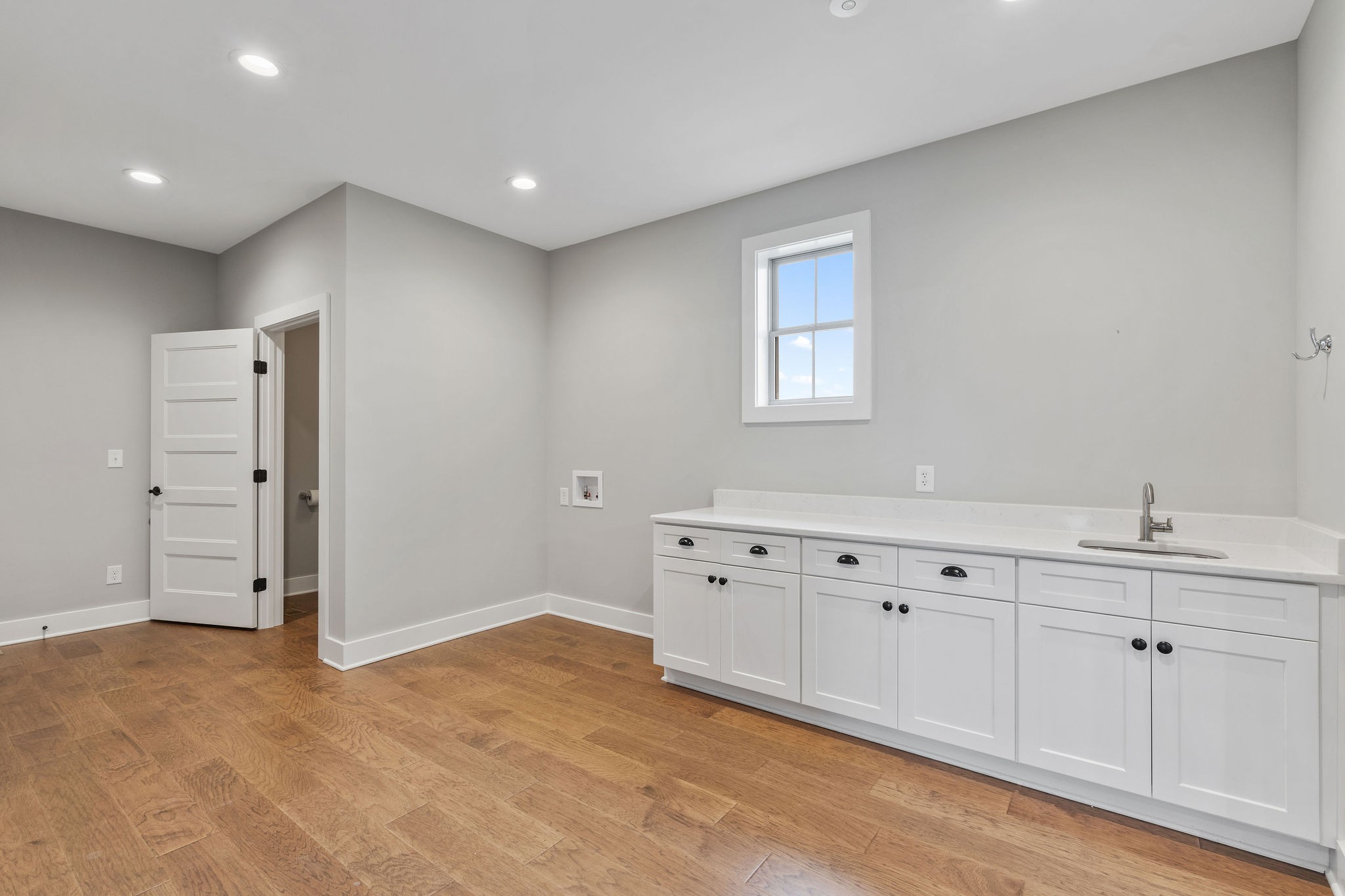 1407 Barrett Dr