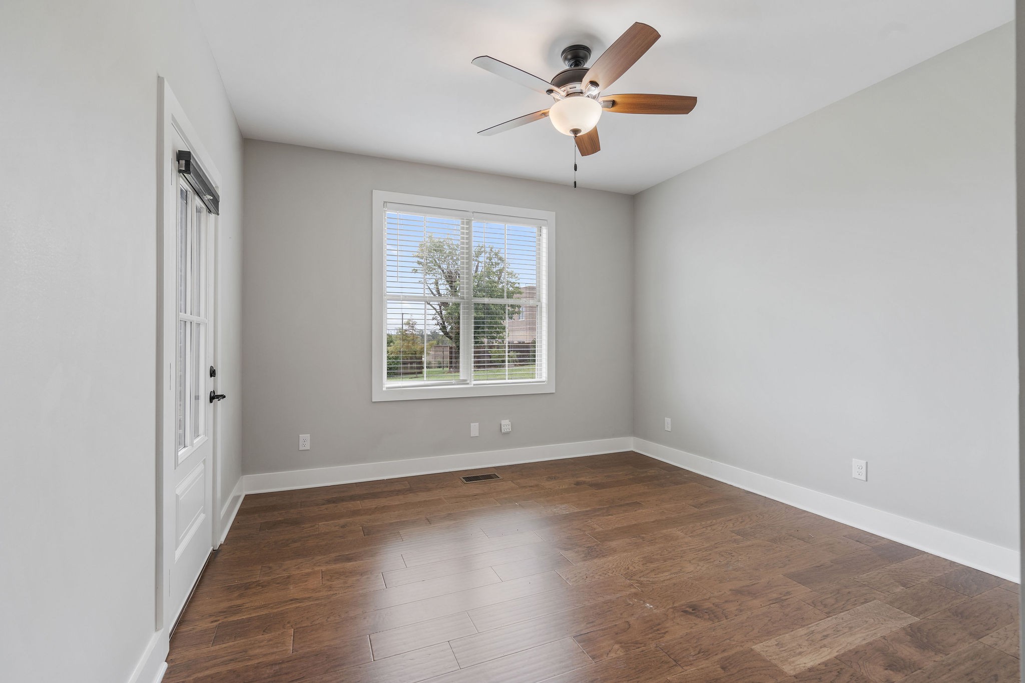 1407 Barrett Dr