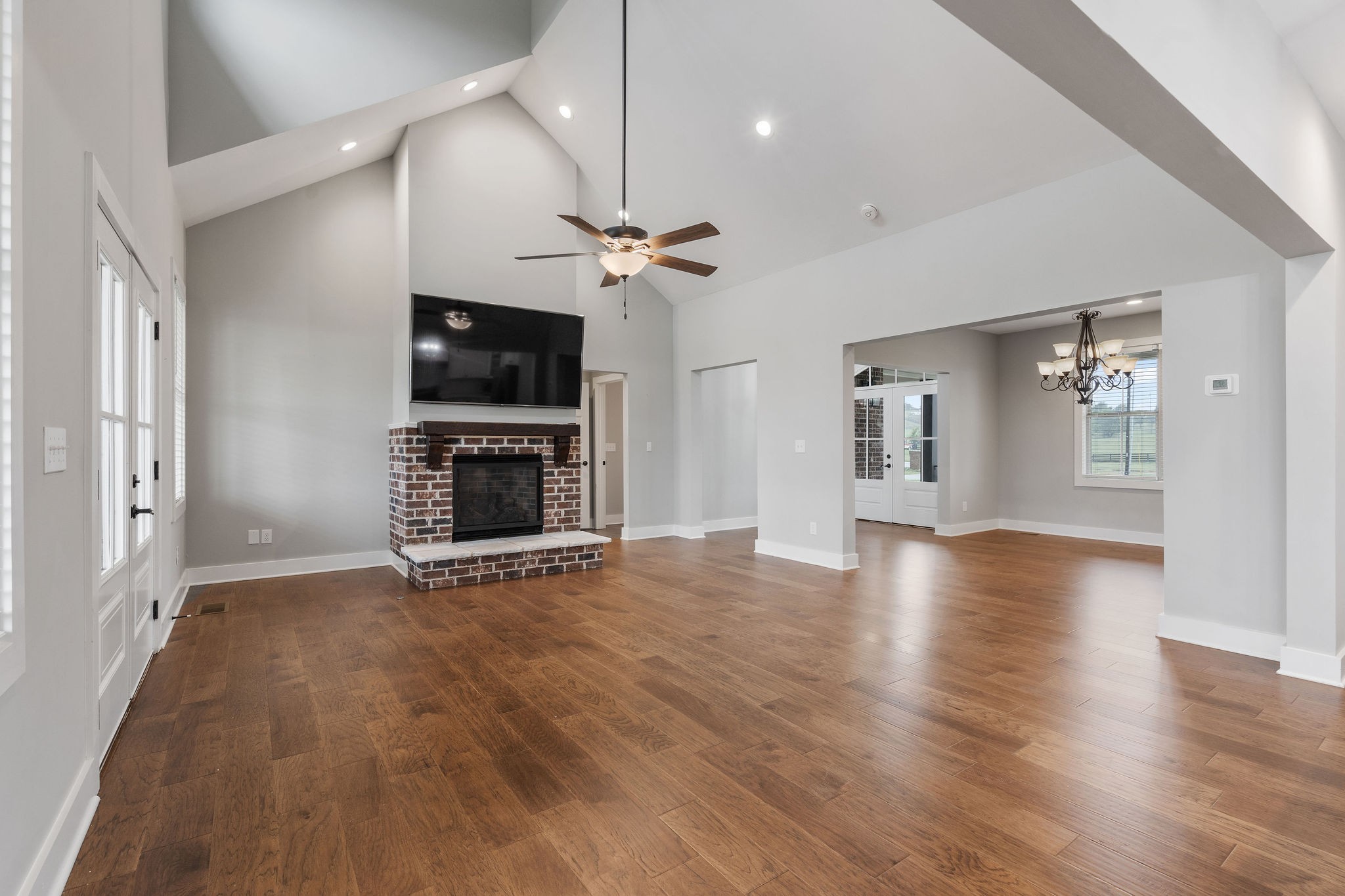 1407 Barrett Dr