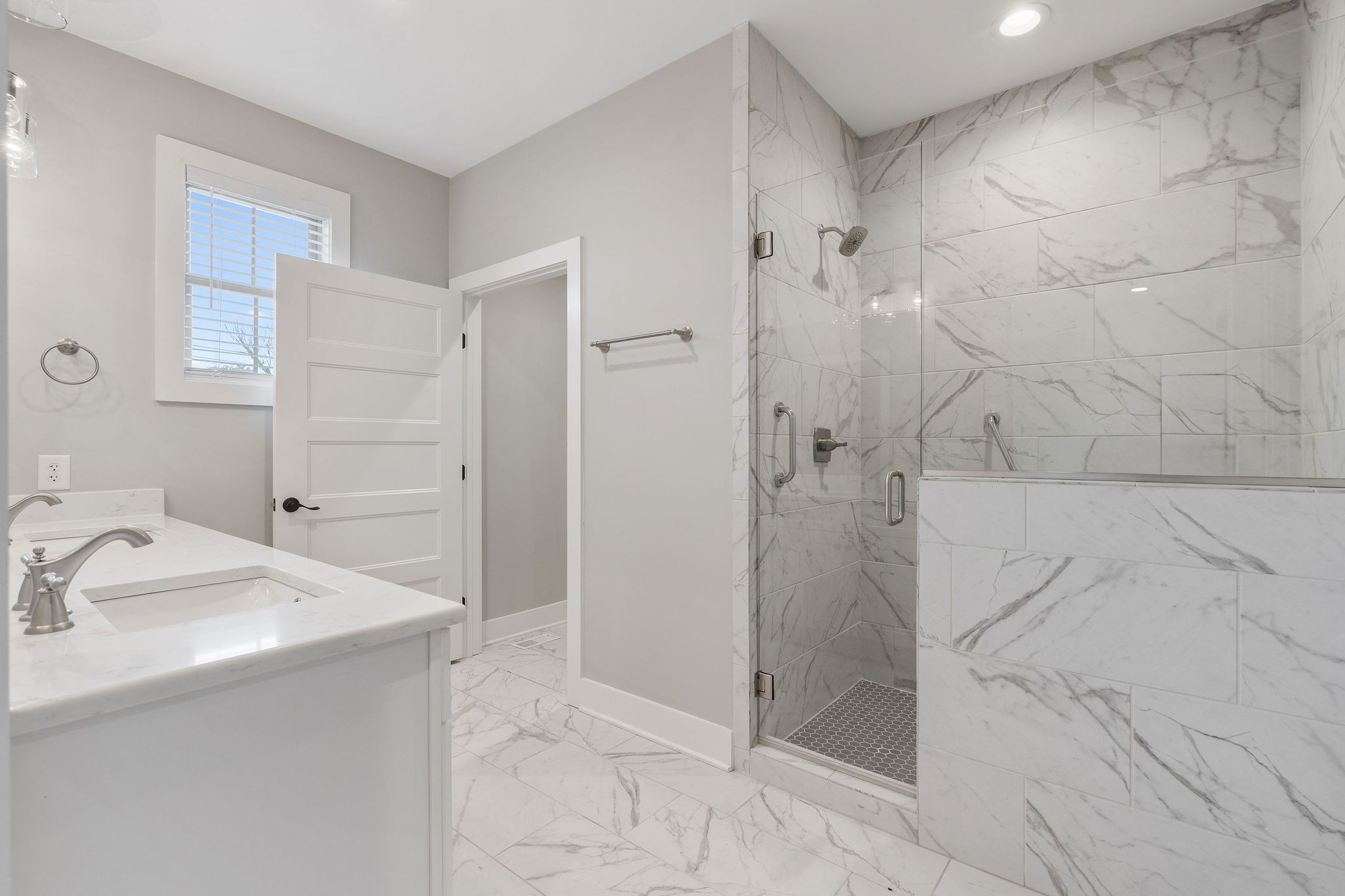1407 Barrett Dr