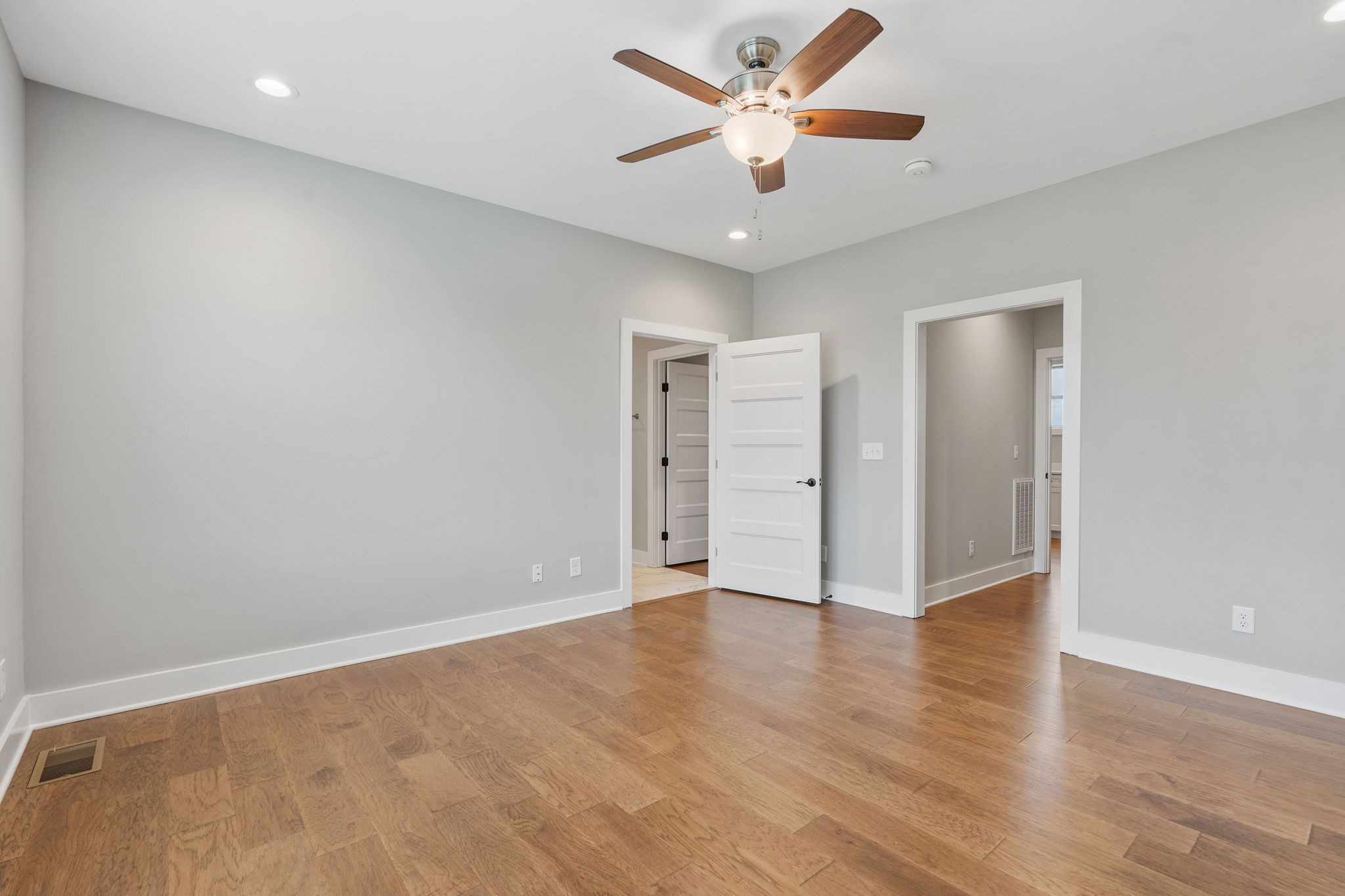 1407 Barrett Dr