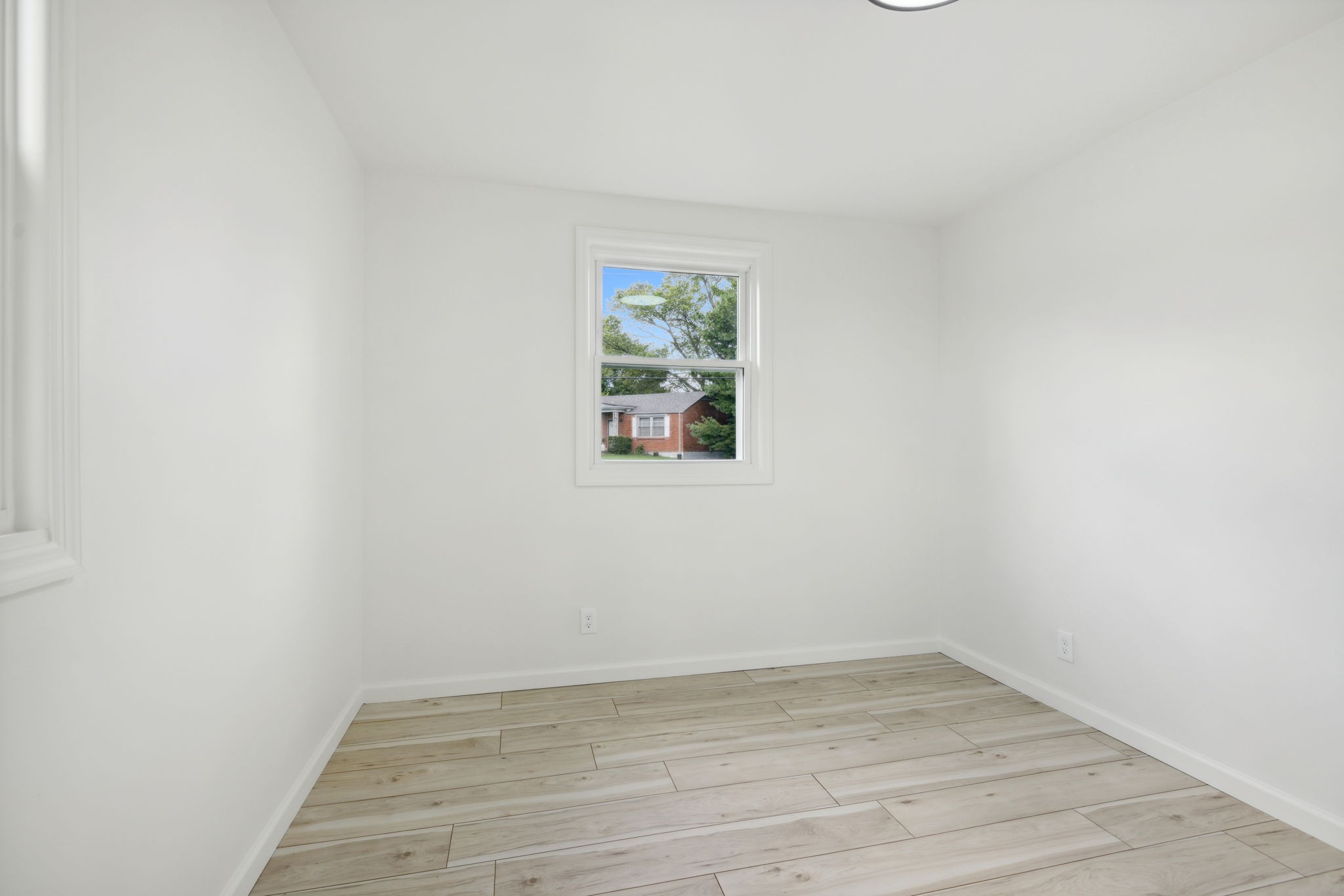 3200 Crowe Dr