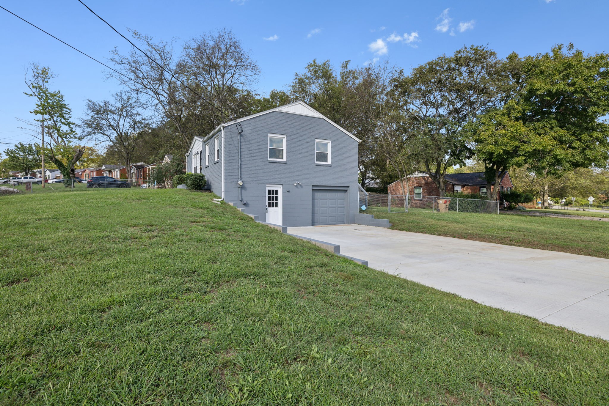 3200 Crowe Dr