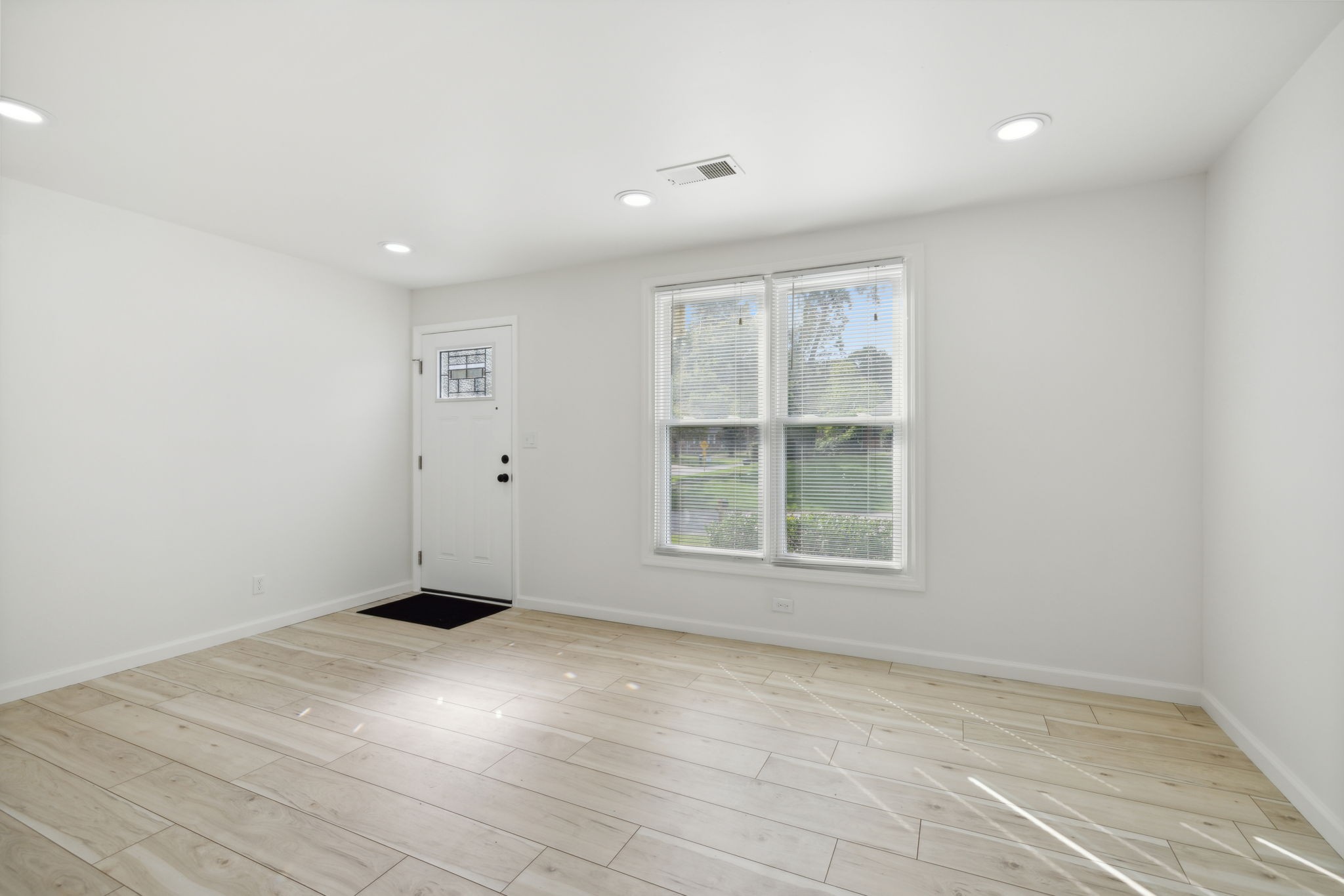 3200 Crowe Dr