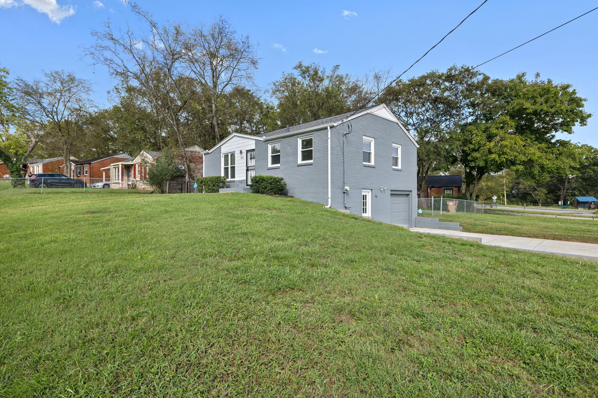 3200 Crowe Dr
