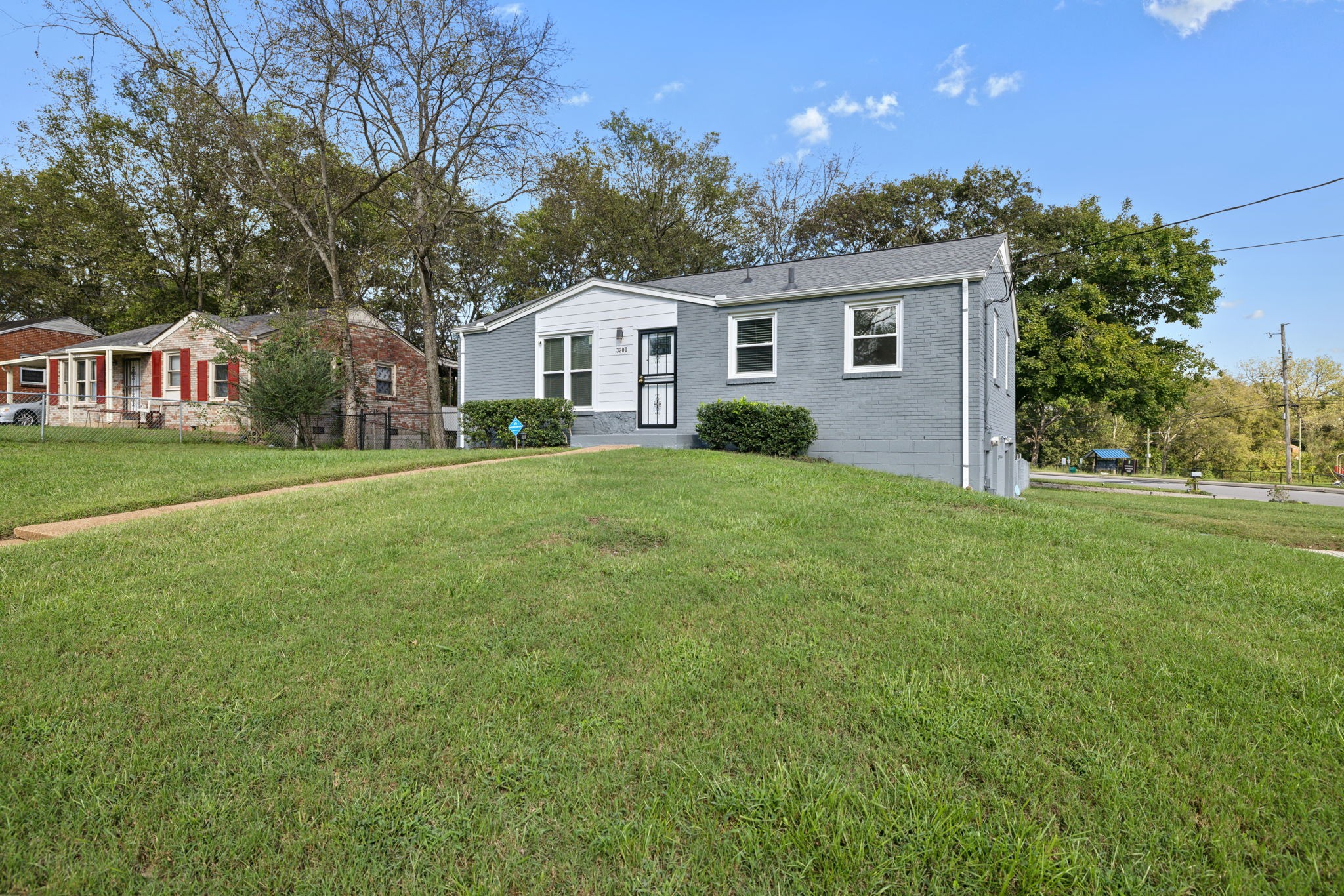 3200 Crowe Dr