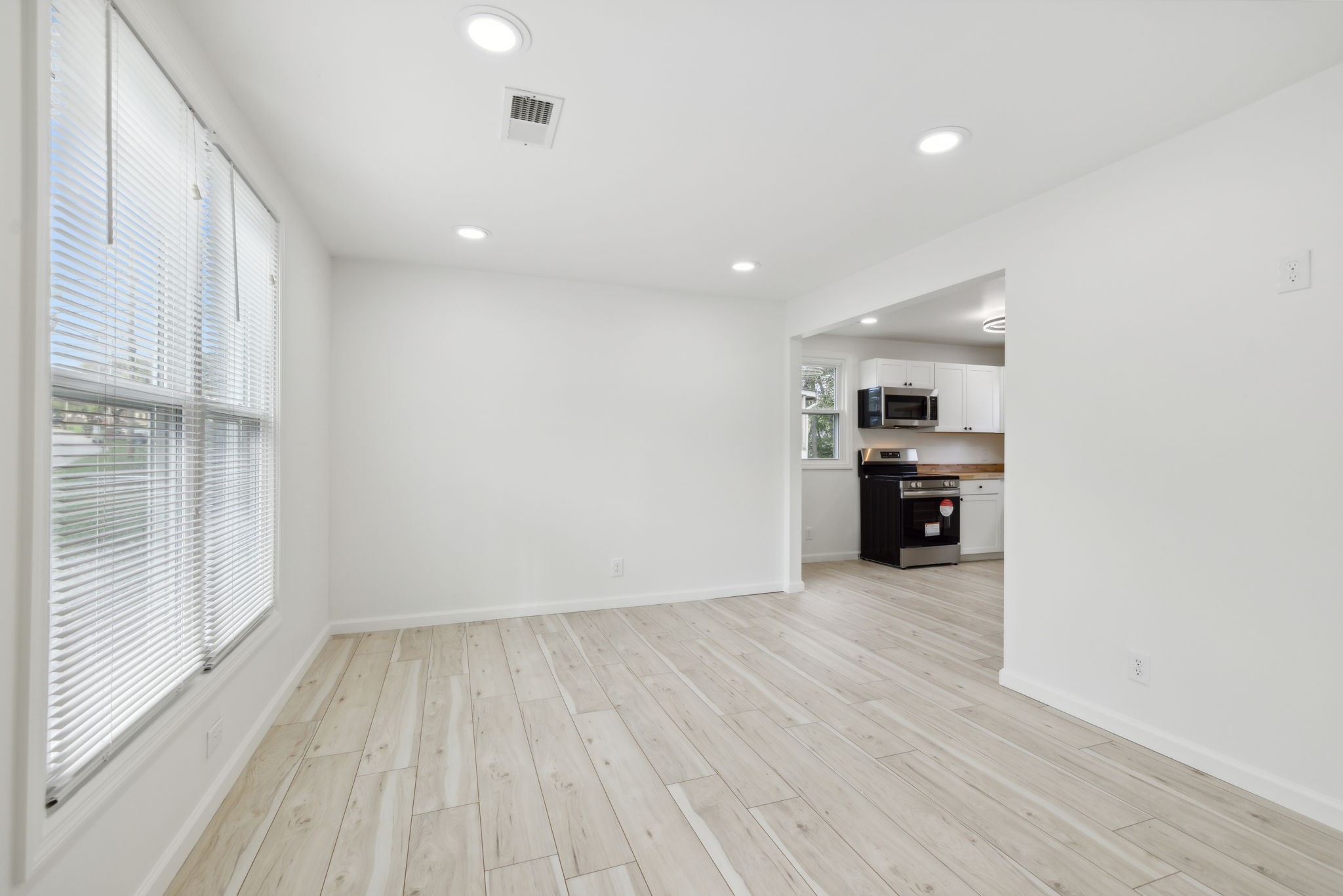 3200 Crowe Dr
