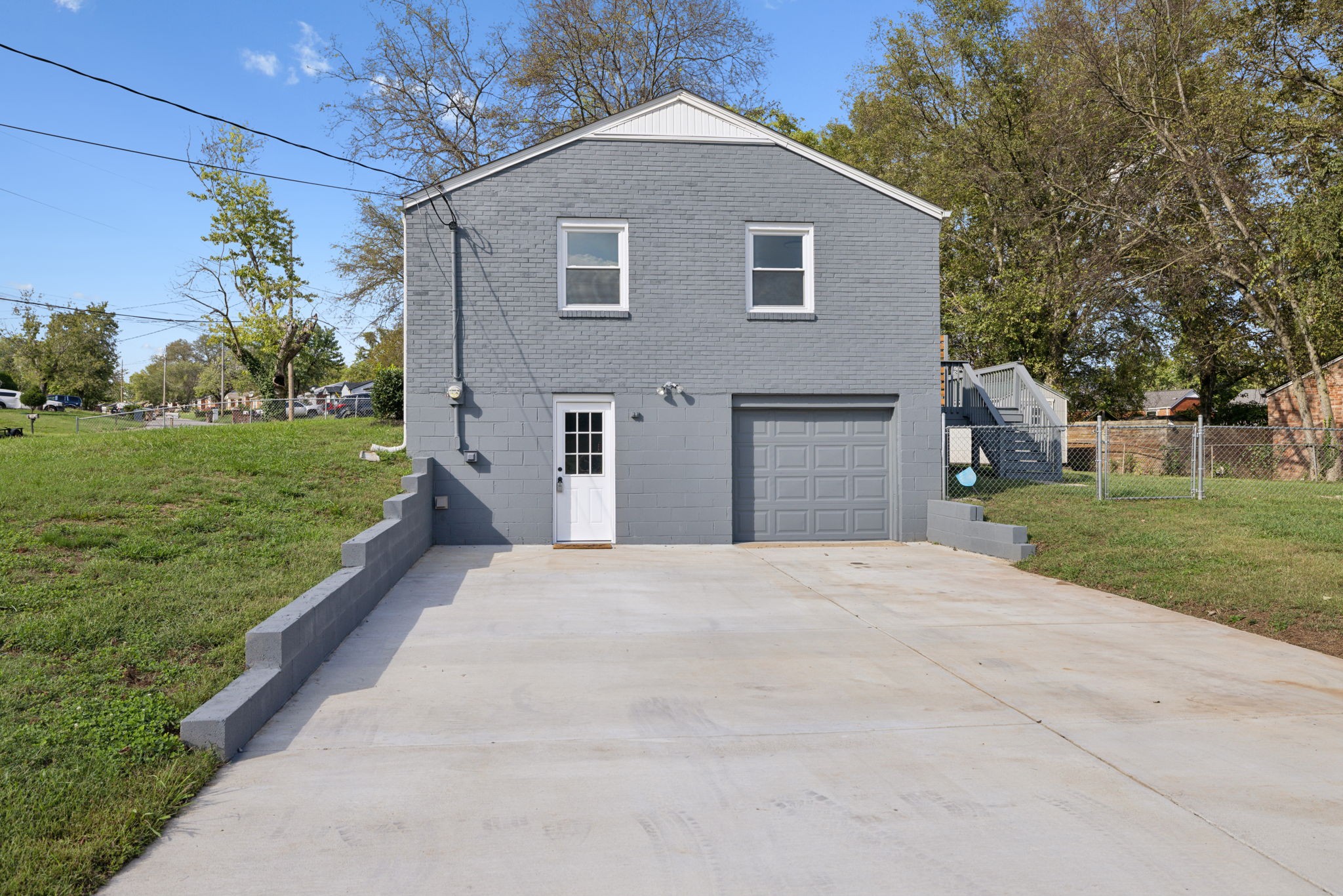3200 Crowe Dr