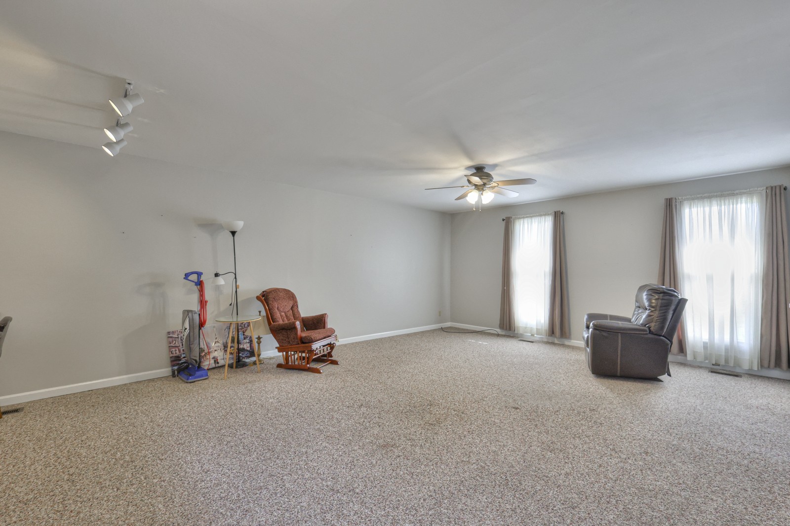 1703 Cook Dr