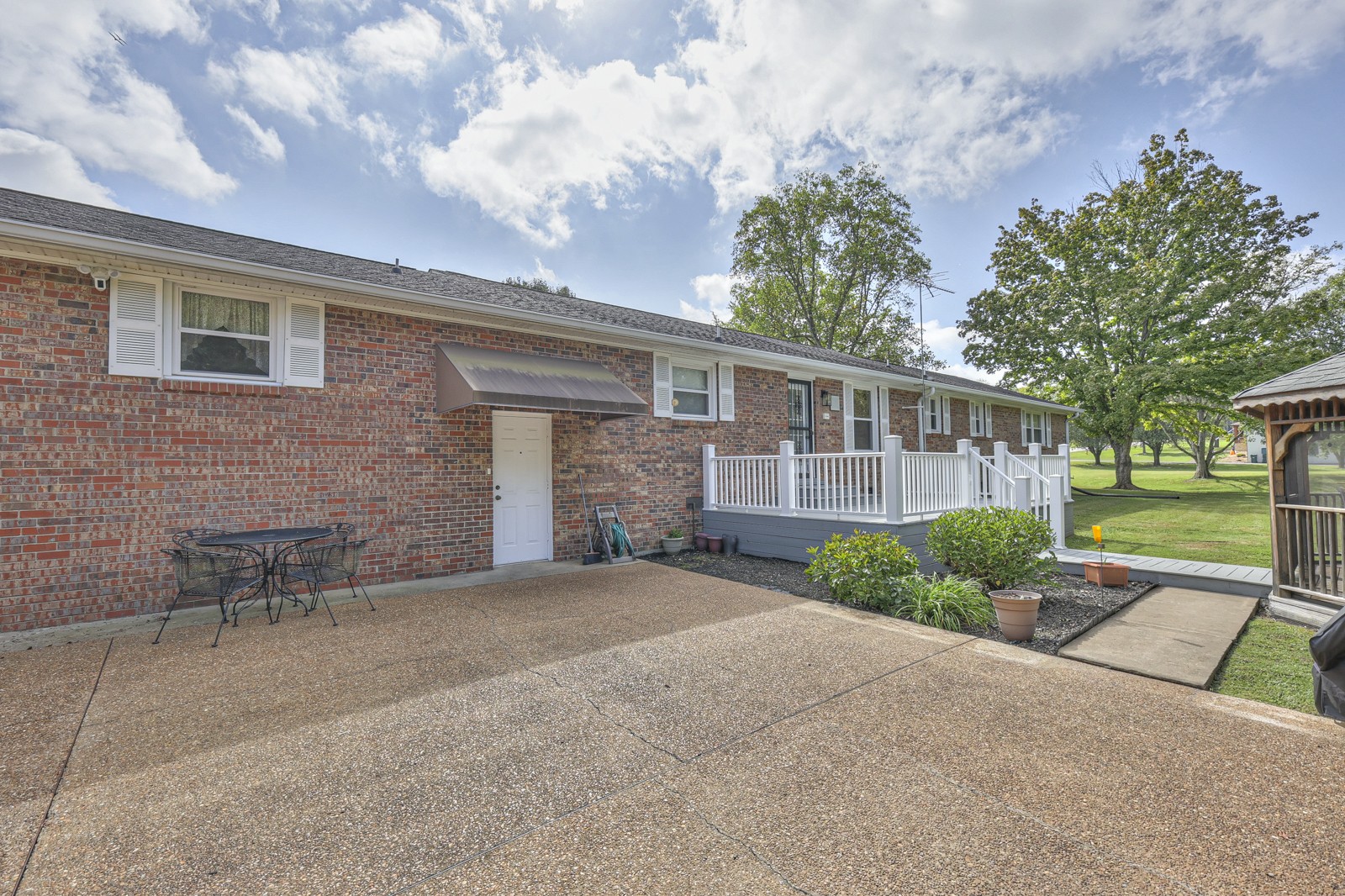 1703 Cook Dr