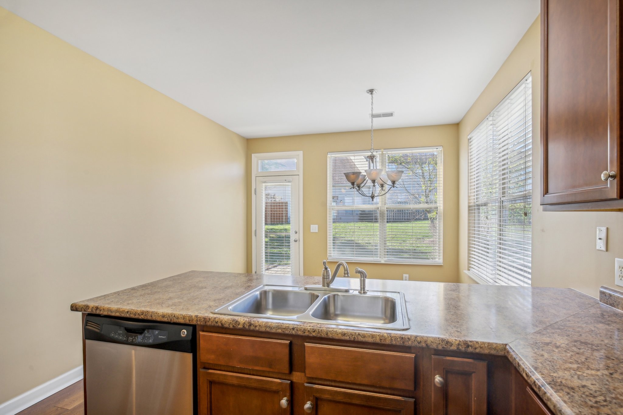 507 Griffin Cir
