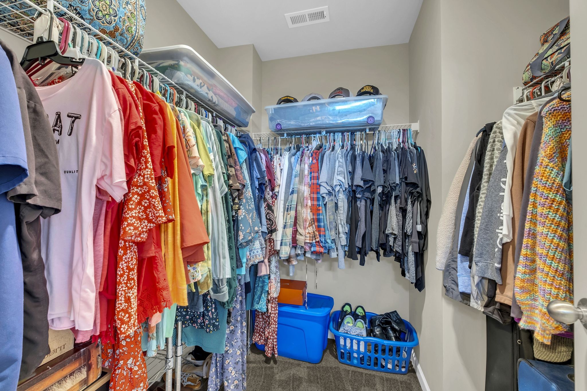 825 Kennear Ln