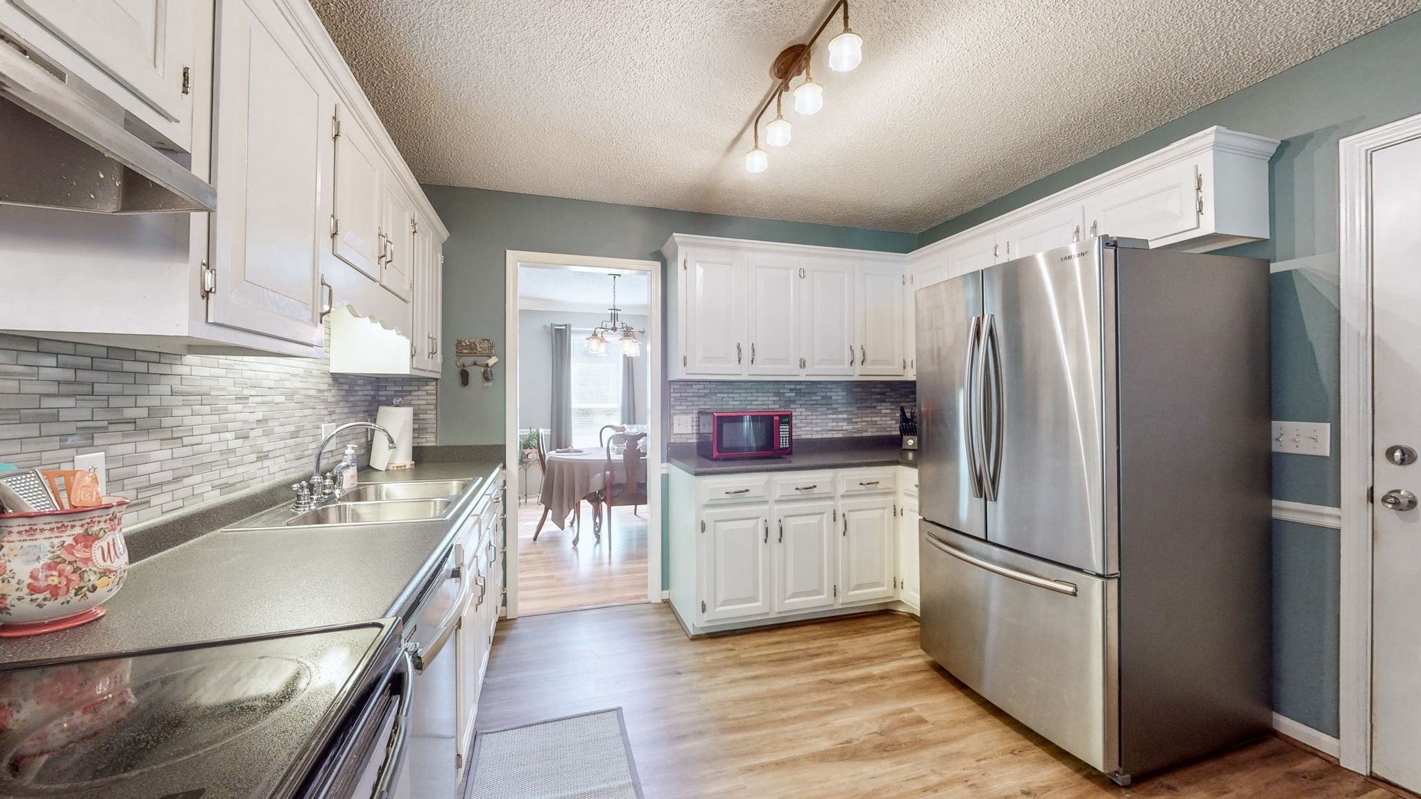3428 Country Ridge Dr