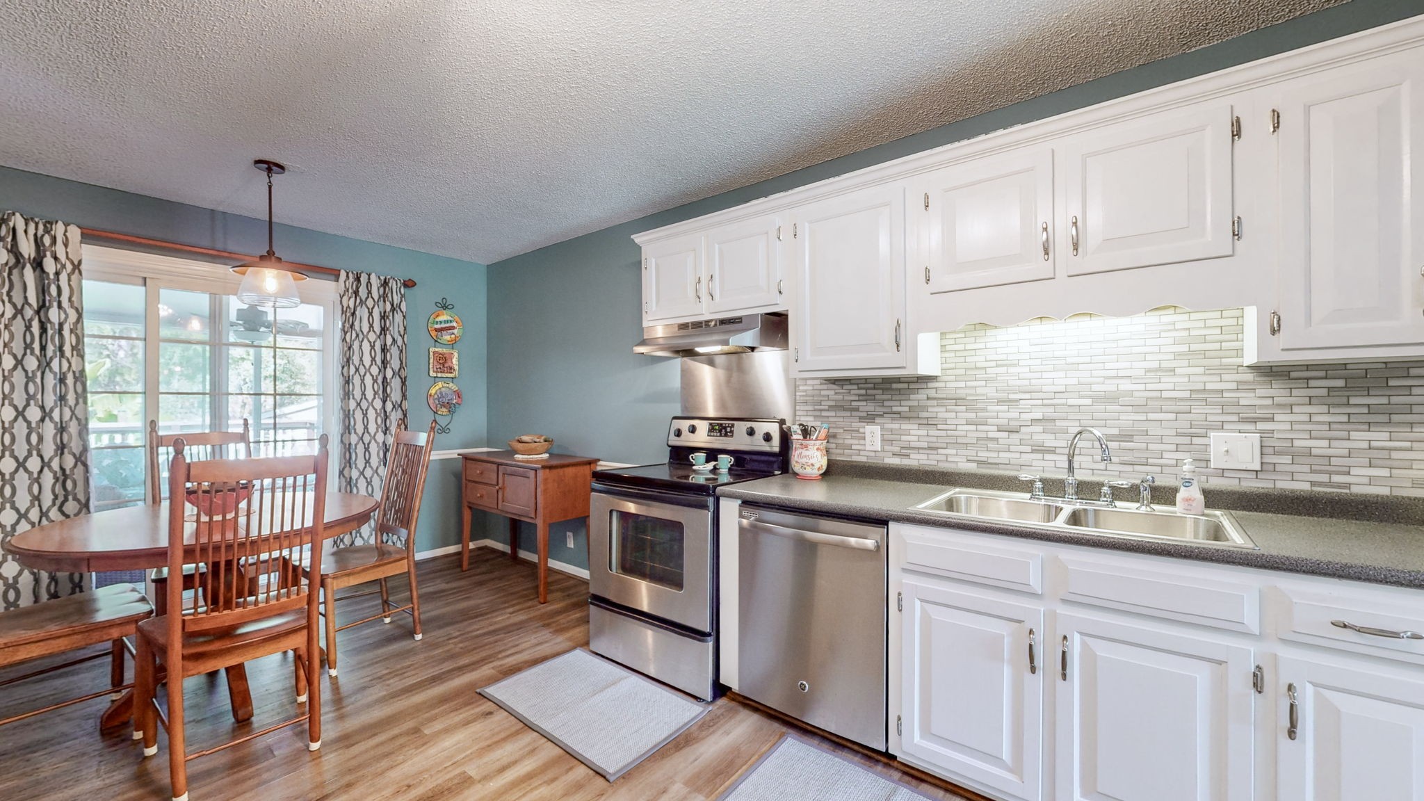 3428 Country Ridge Dr