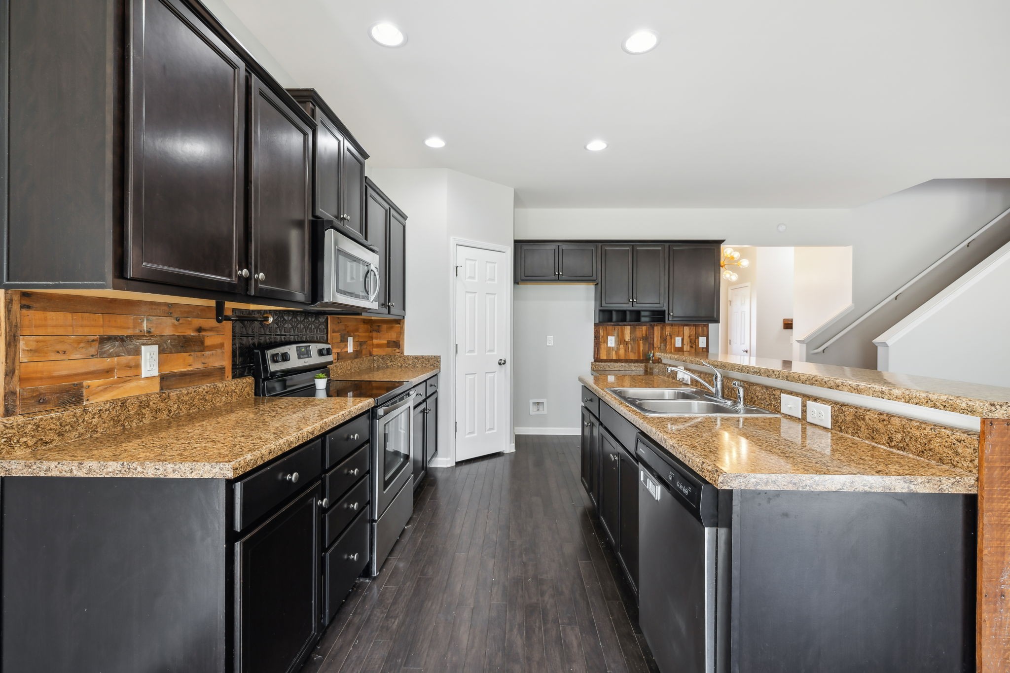 1408 Old Stone Rd