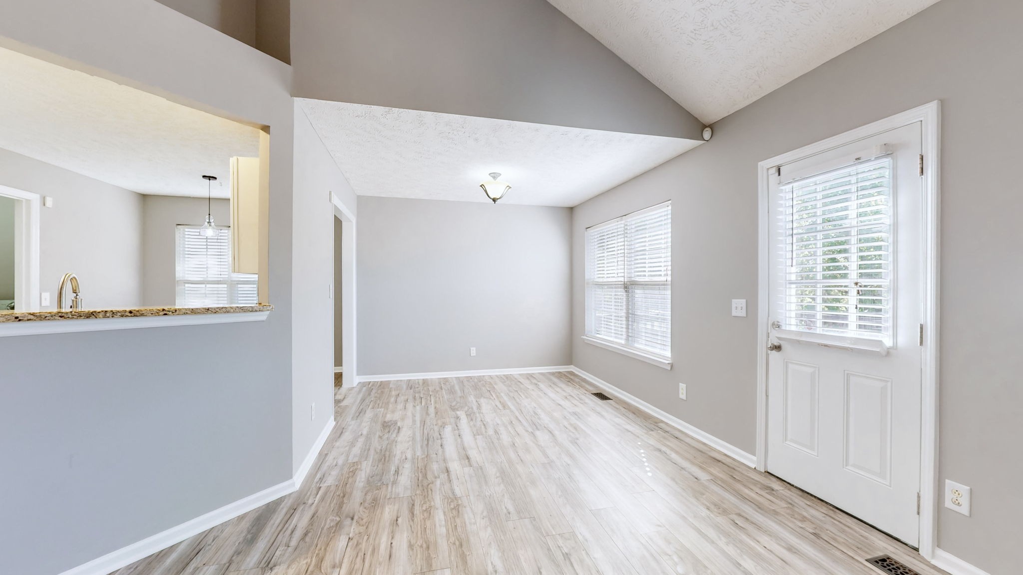1520 Mount Mitchell Ct
