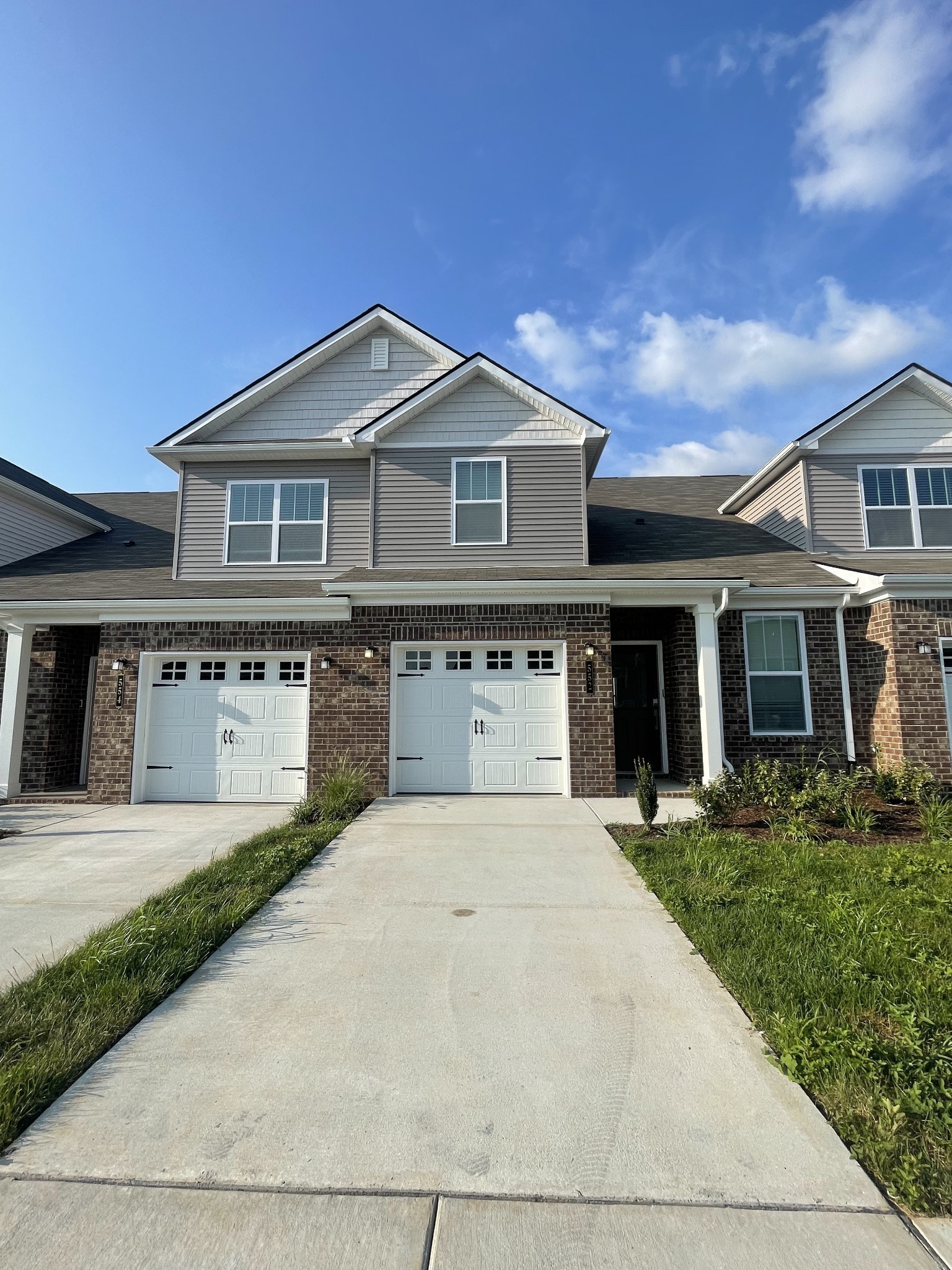 453 Aclott Way