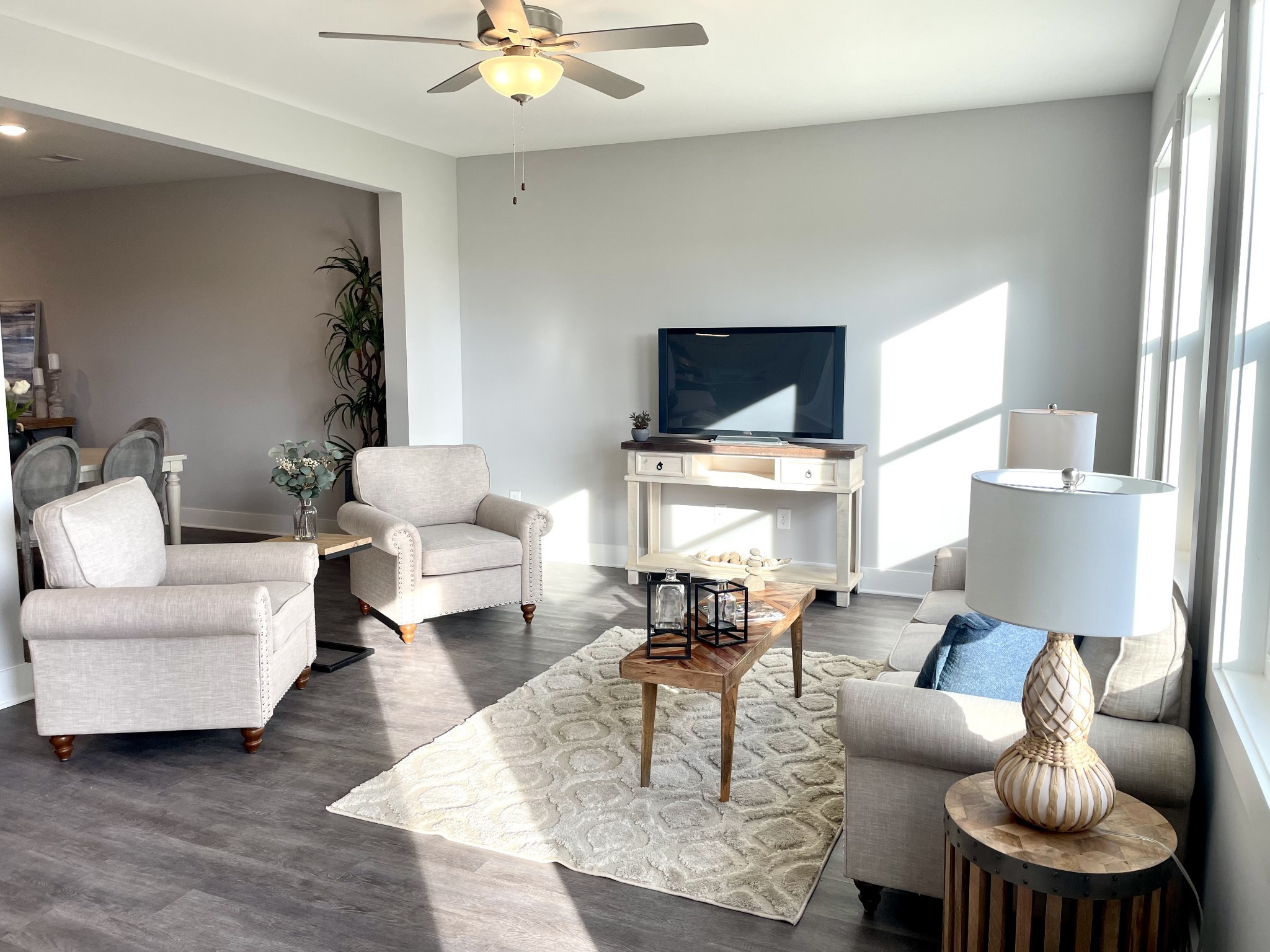 553 Twyla Dr