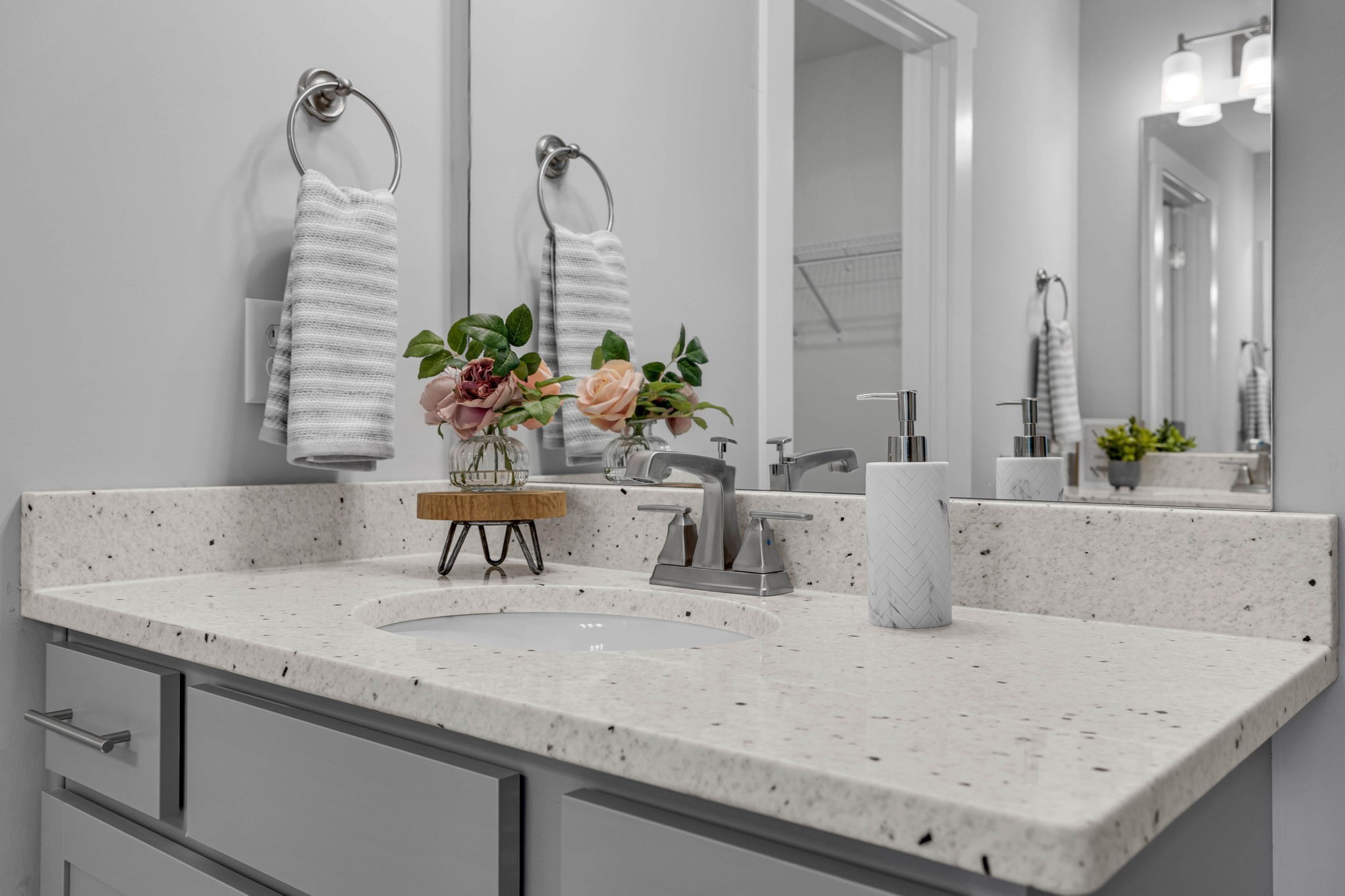 553 Twyla Dr