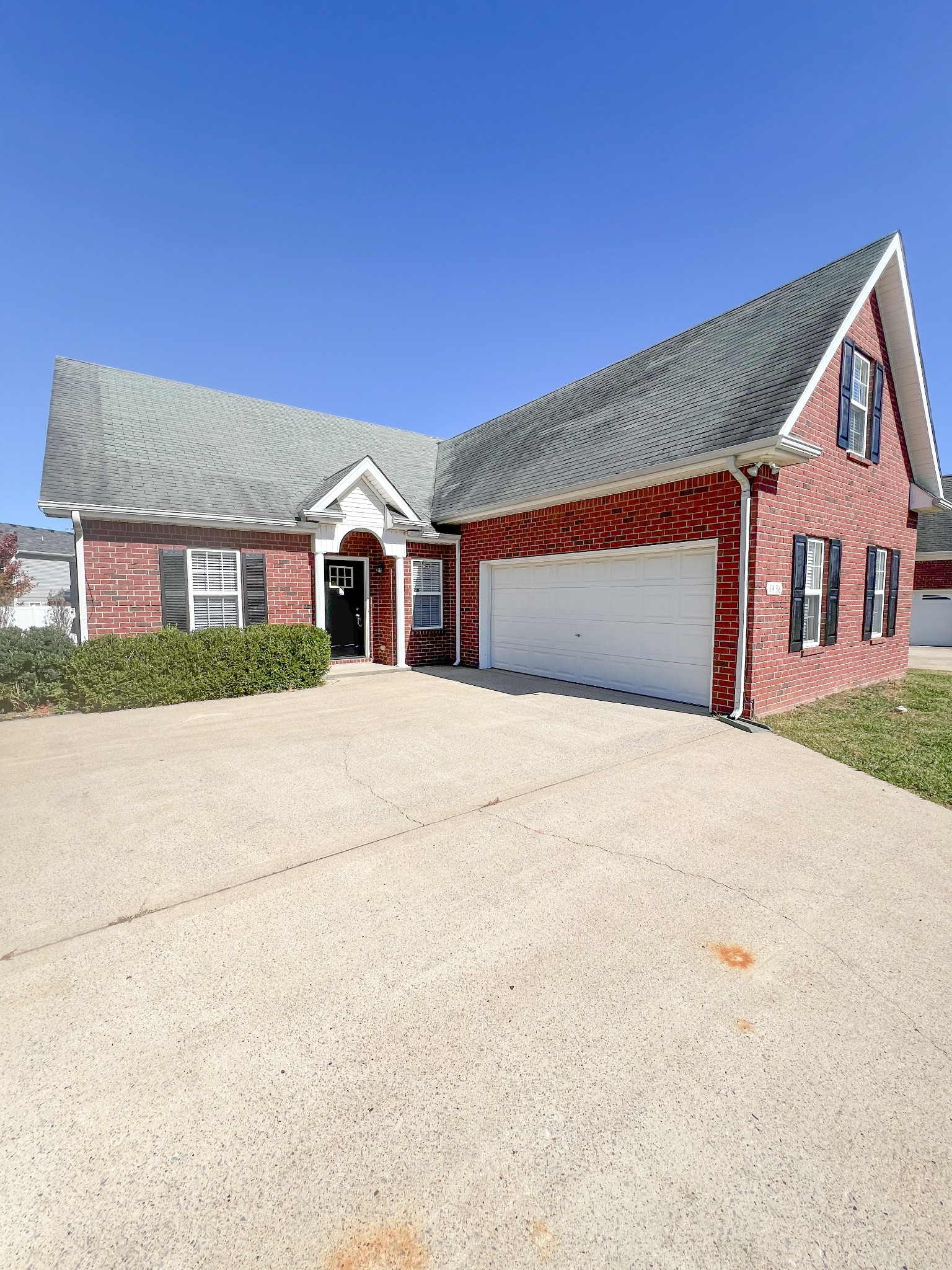 1436 Sunray Dr