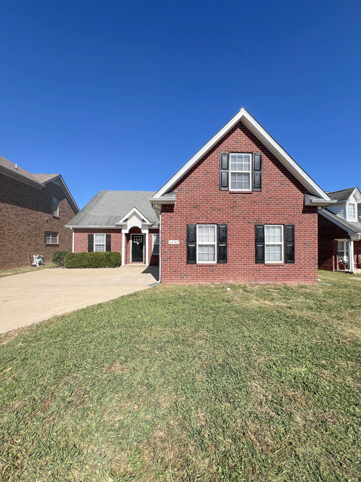 1436 Sunray Dr
