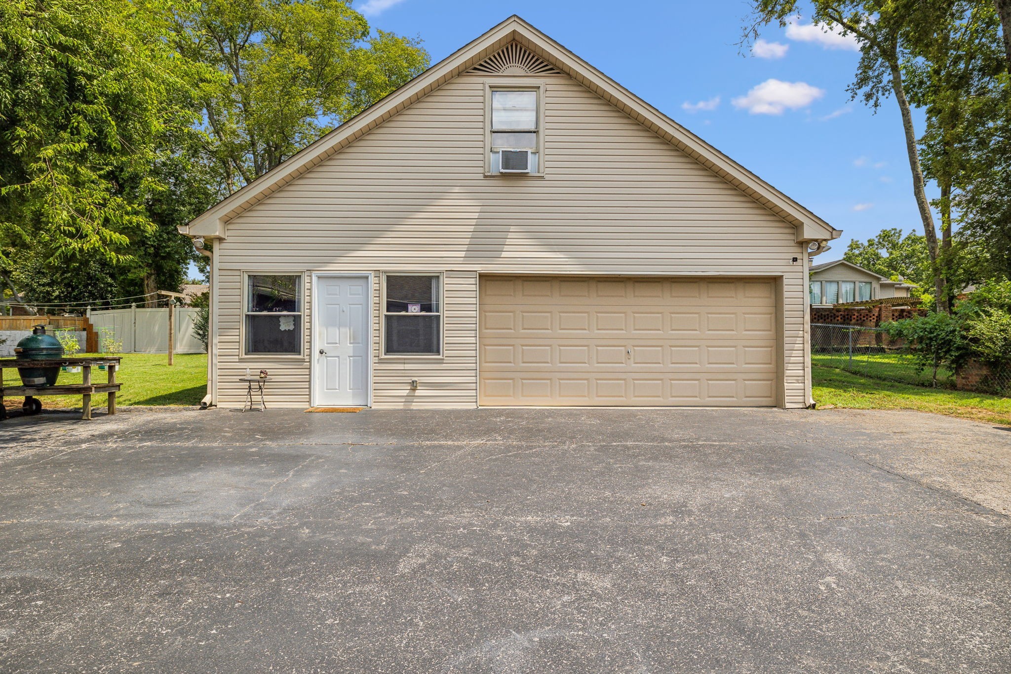 111 Gordon Dr