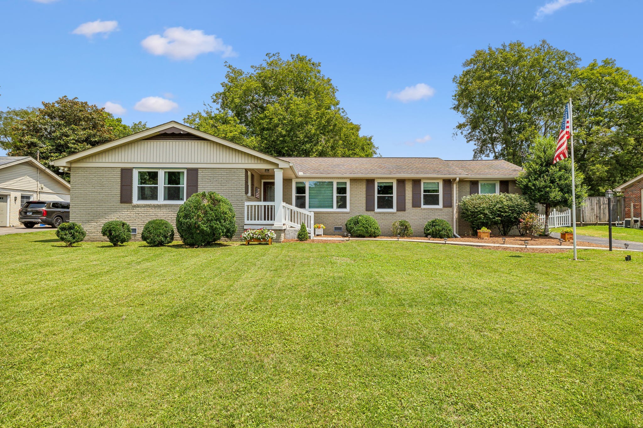 111 Gordon Dr