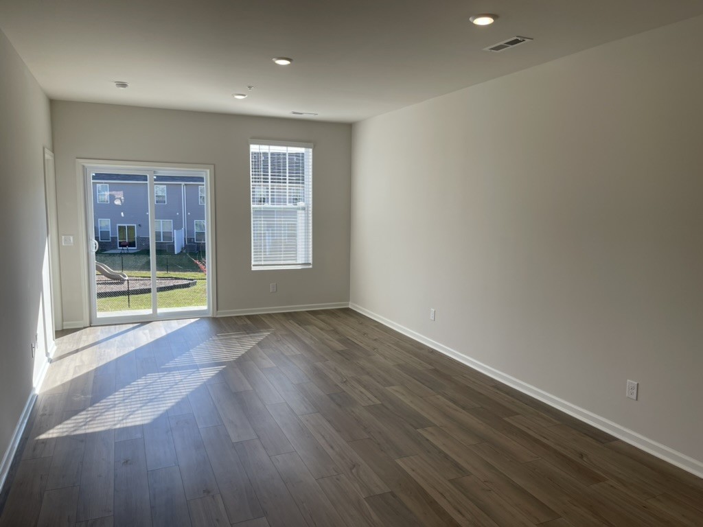 463 Aclott Way