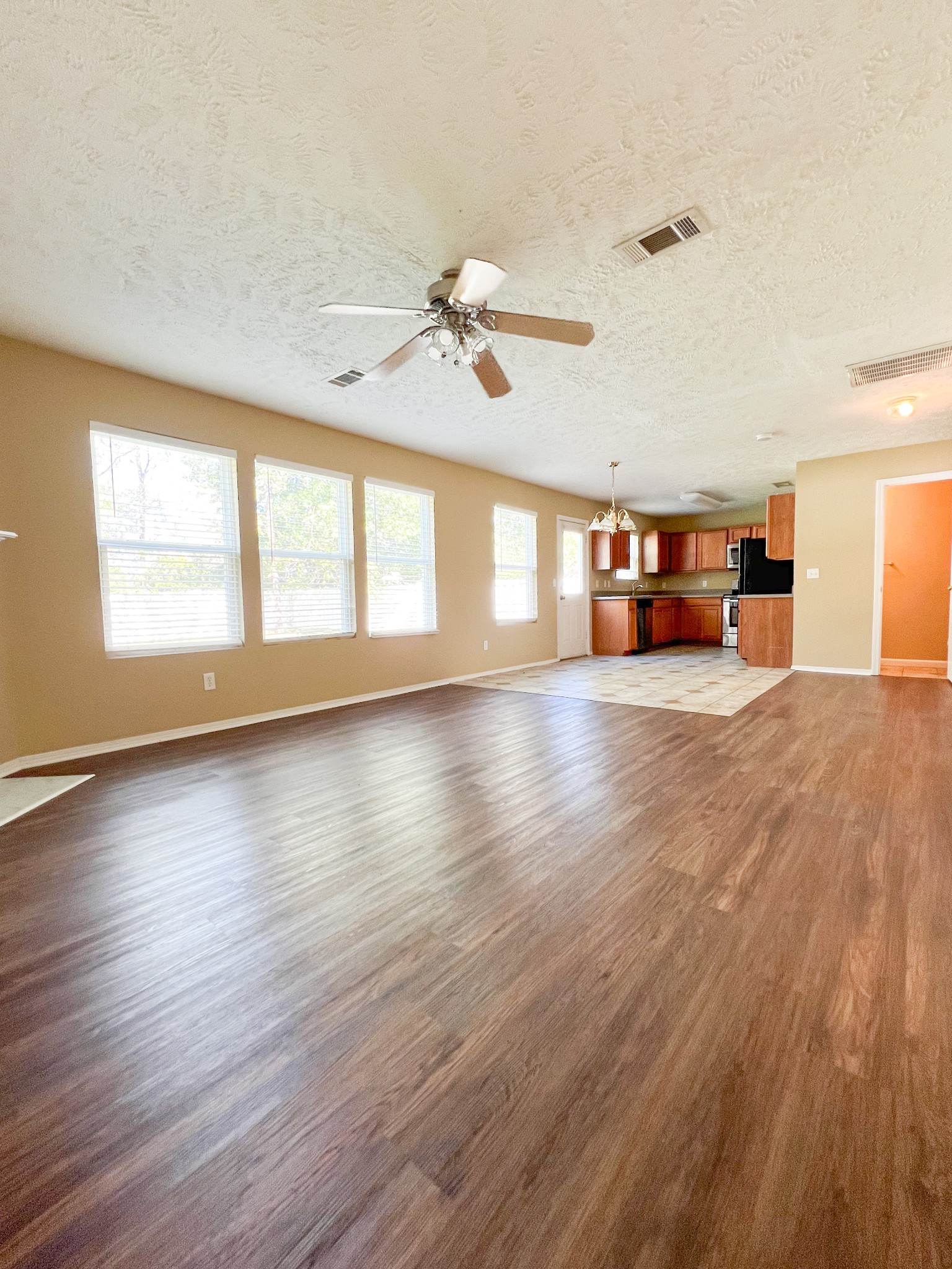 1407 Hectare Ct