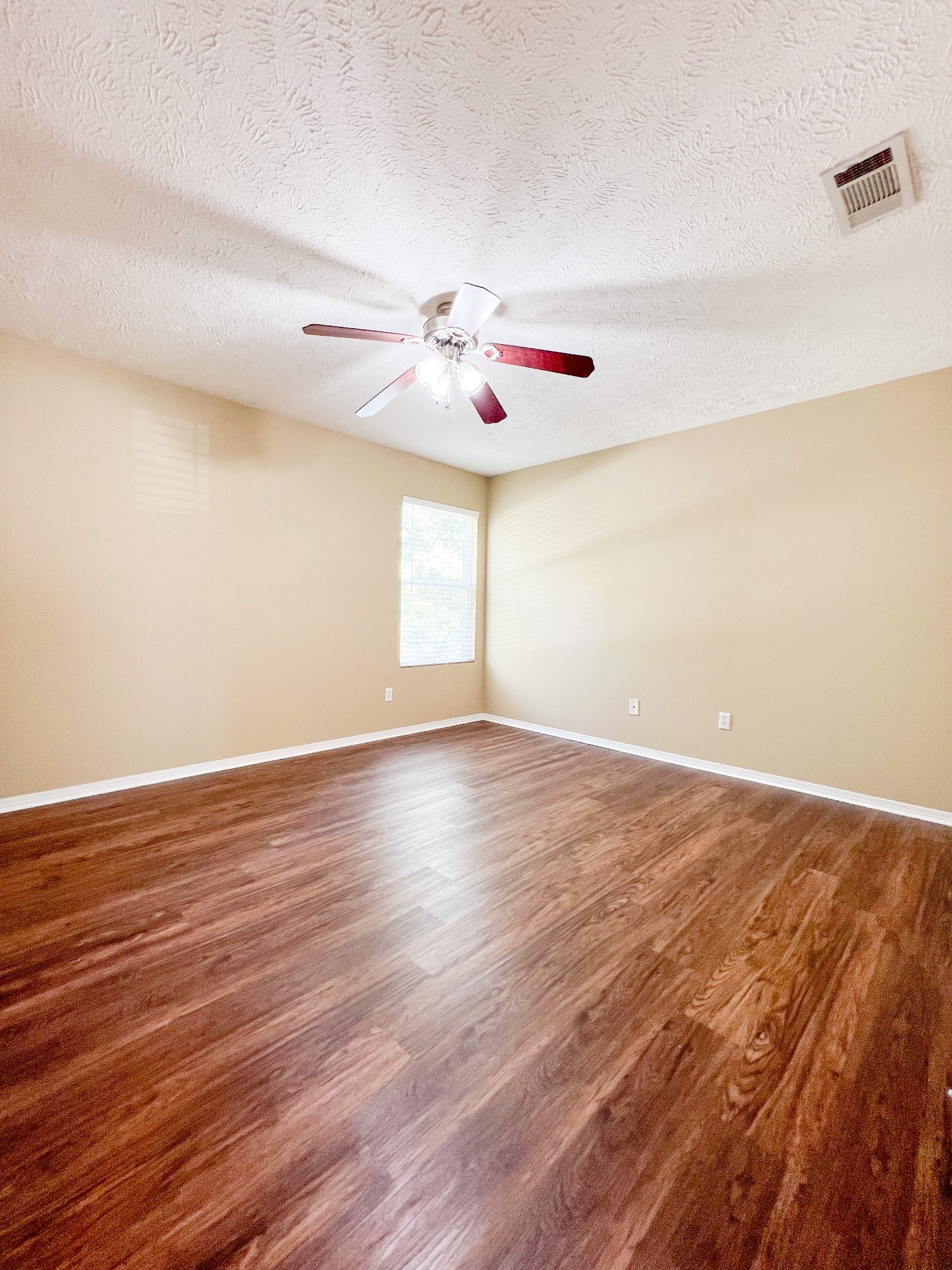 1407 Hectare Ct