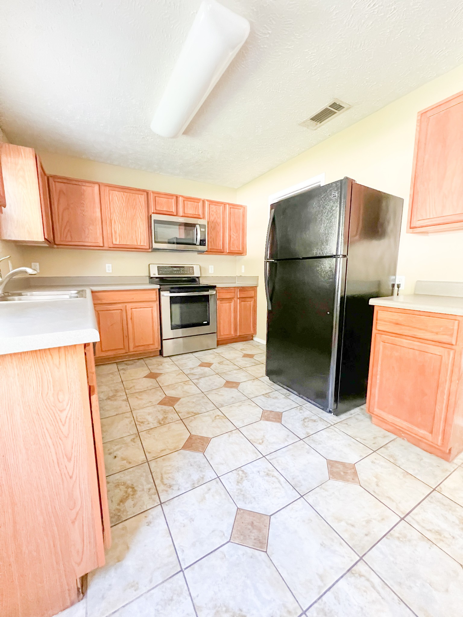 1407 Hectare Ct