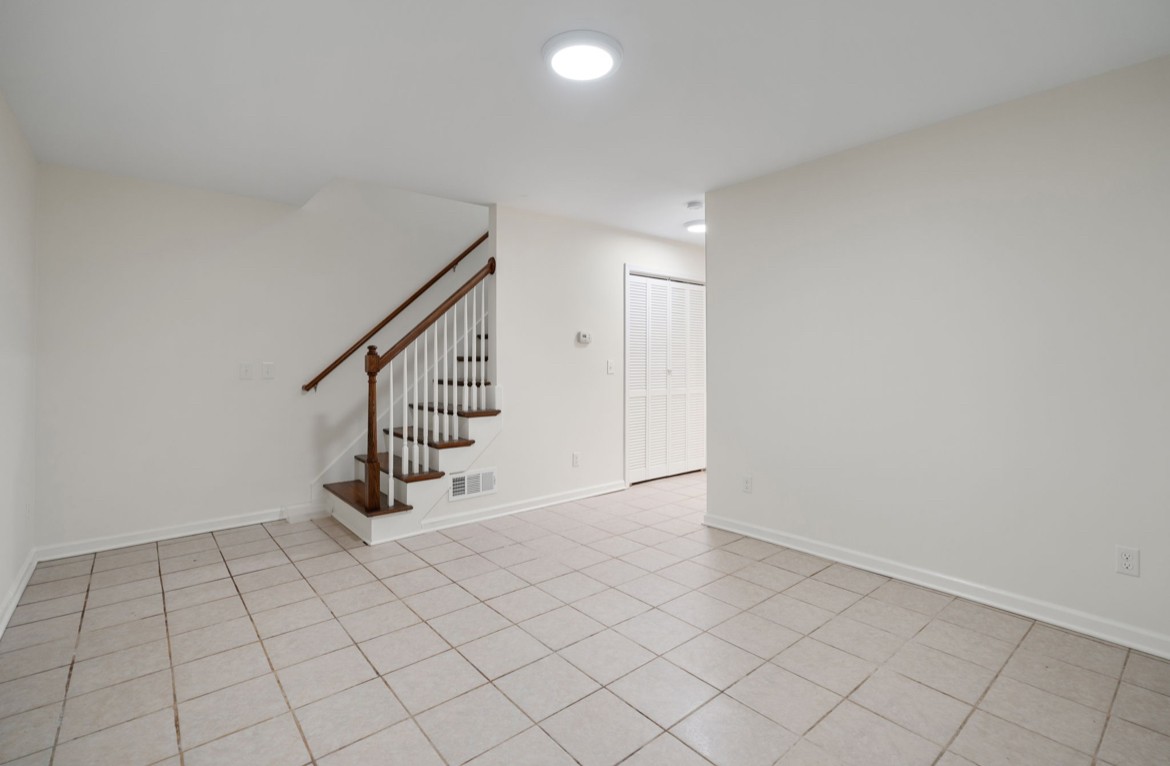 408 Oak Forge Dr